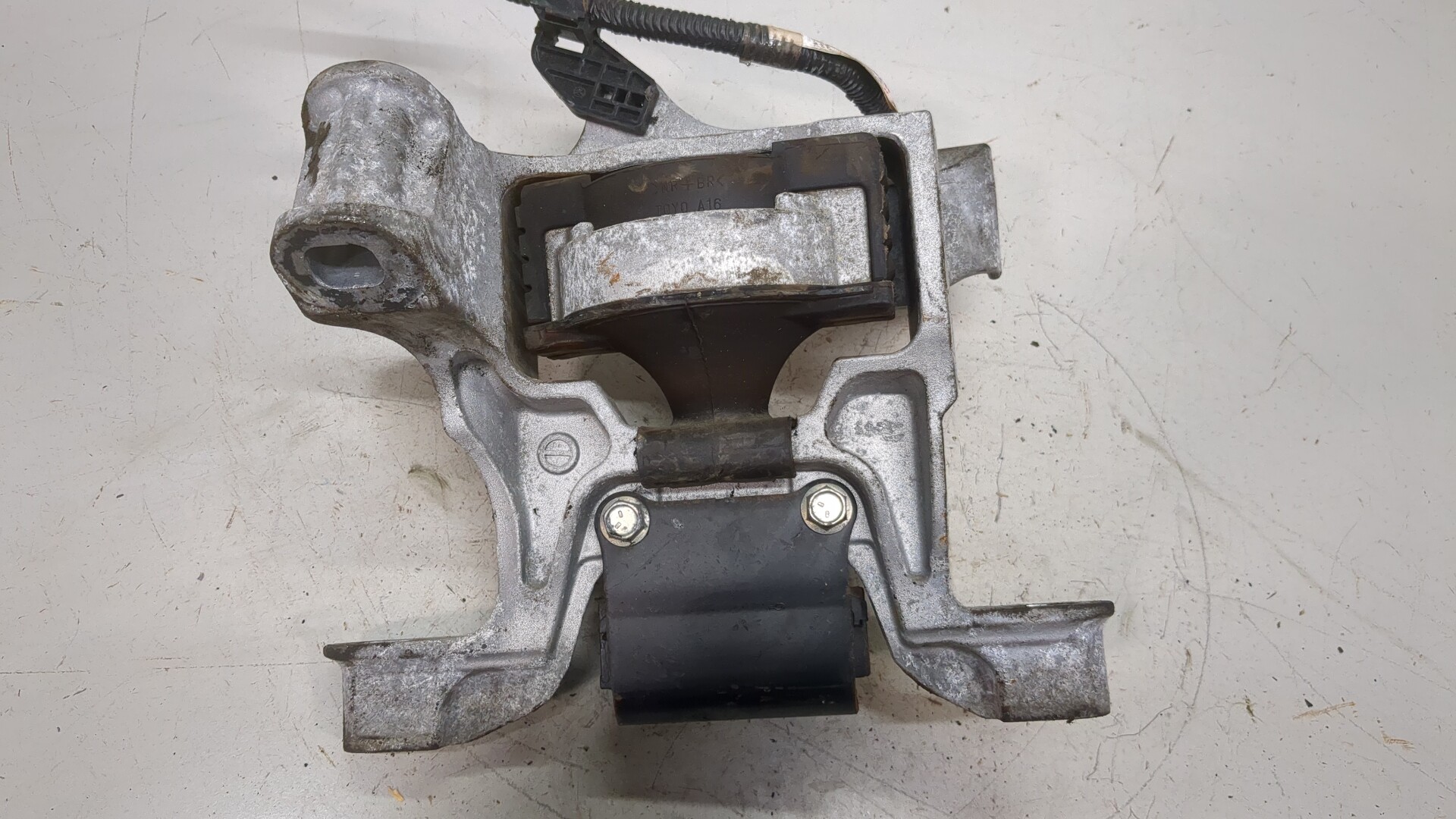 Опора двигателя