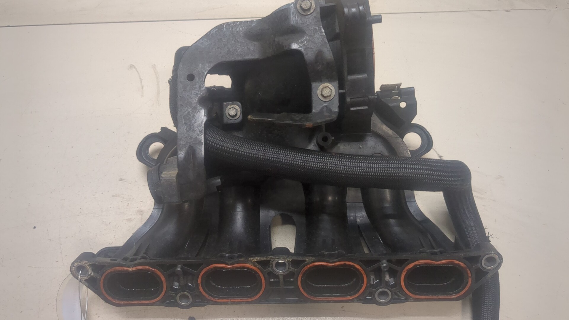 Коллектор впускной