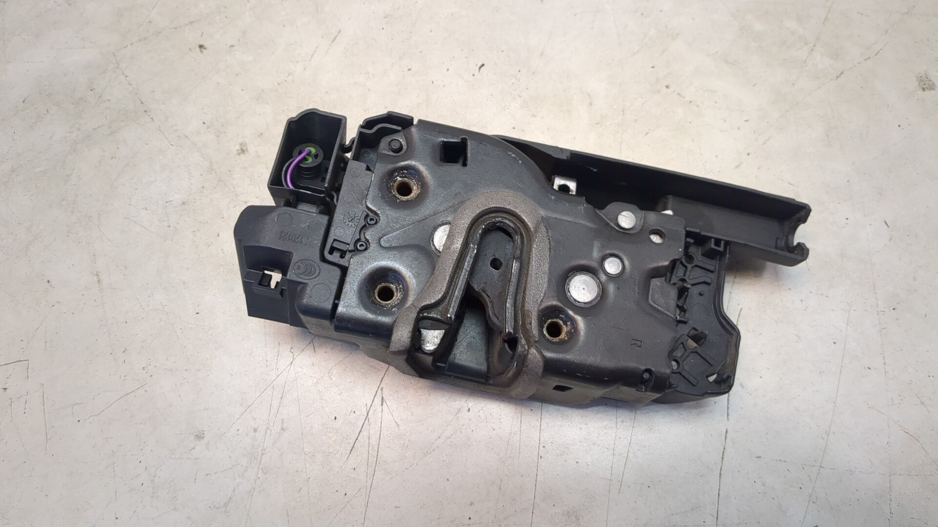 Замок двери сдвижной