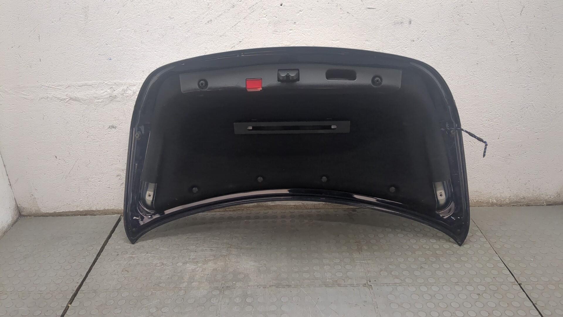 Дверь багажника