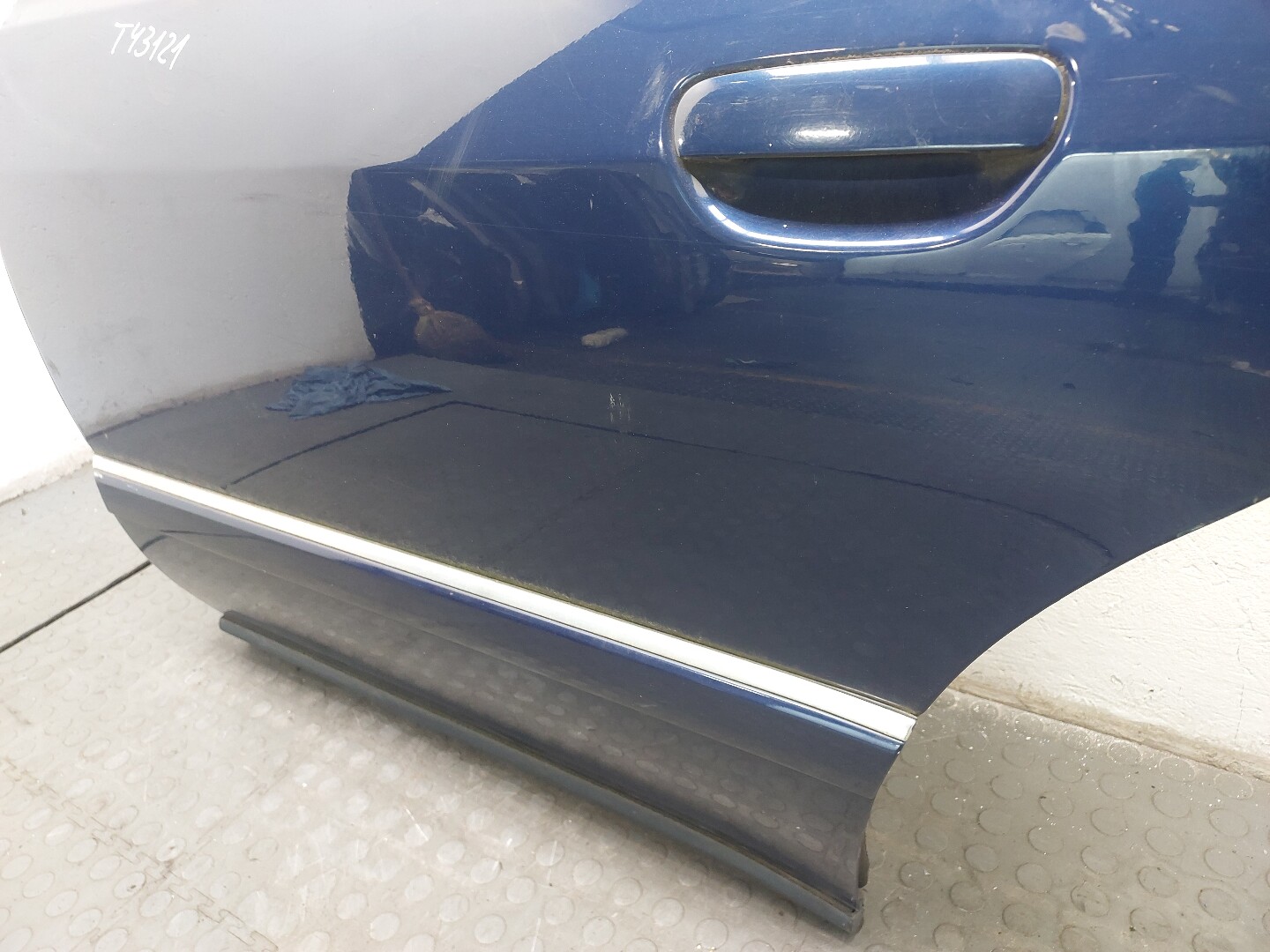 Дверь задняя левая