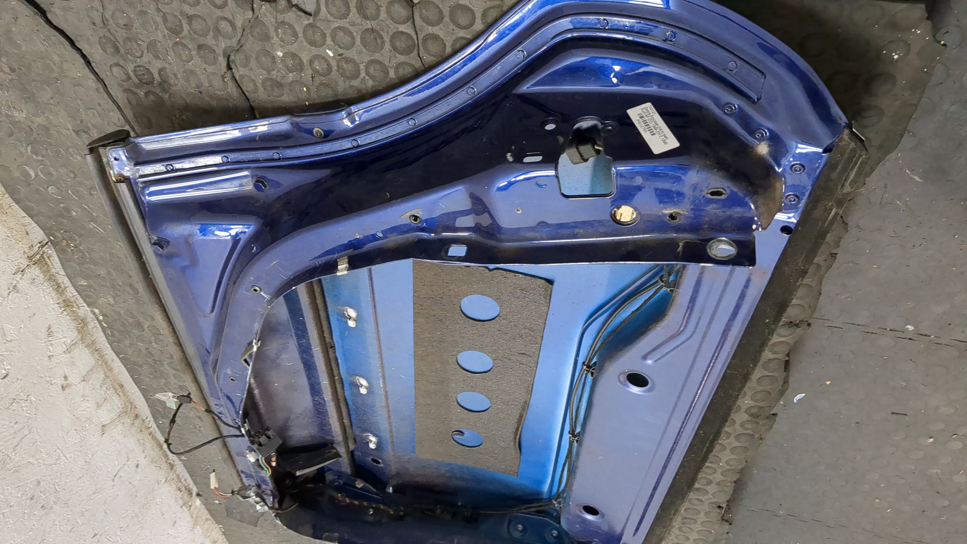 Дверь задняя левая