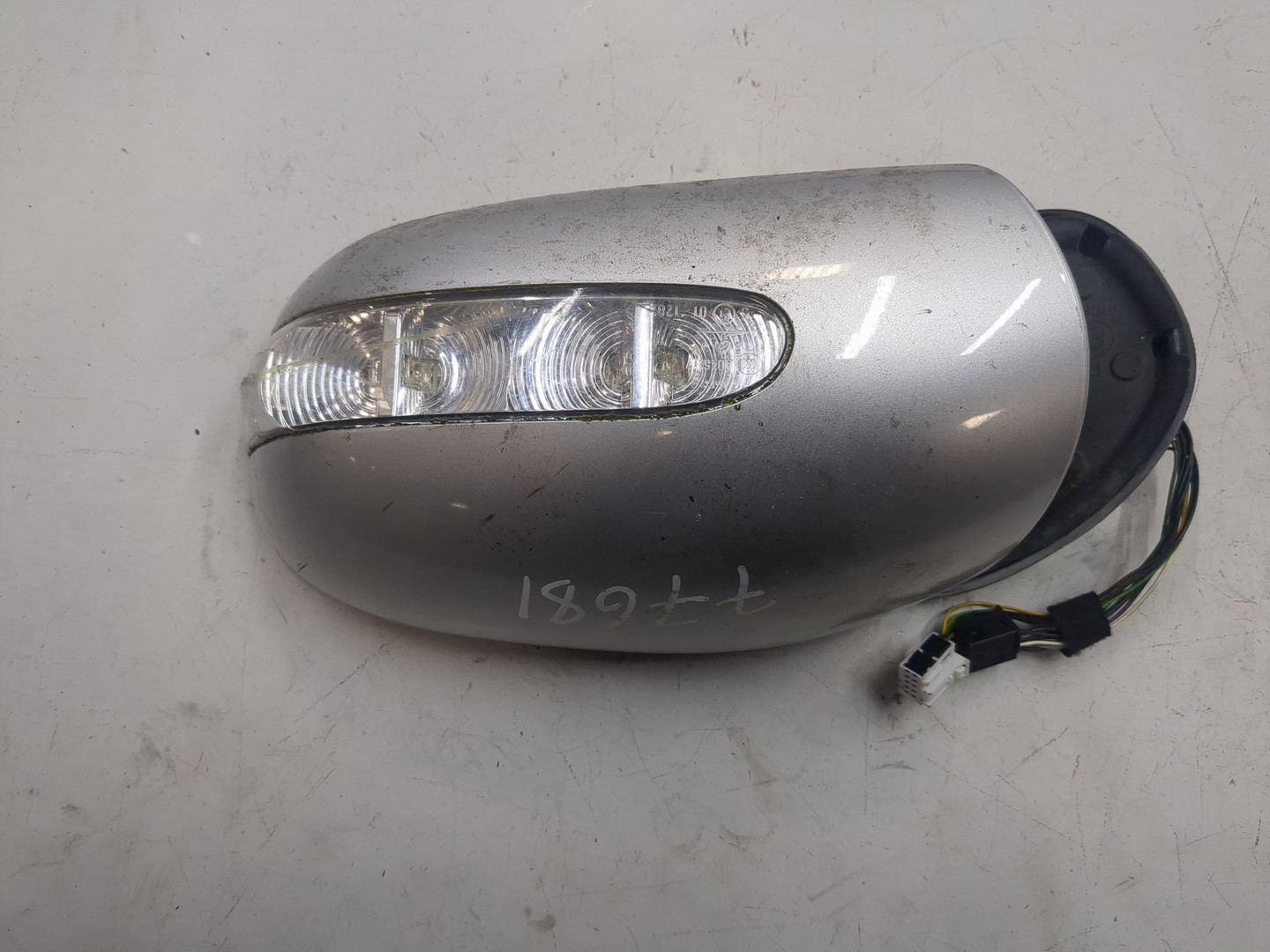 Зеркало левое электрическое