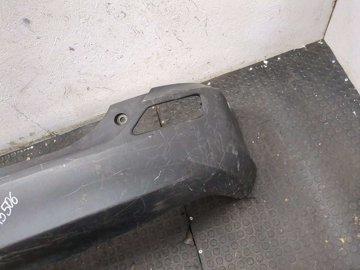 Бампер задний