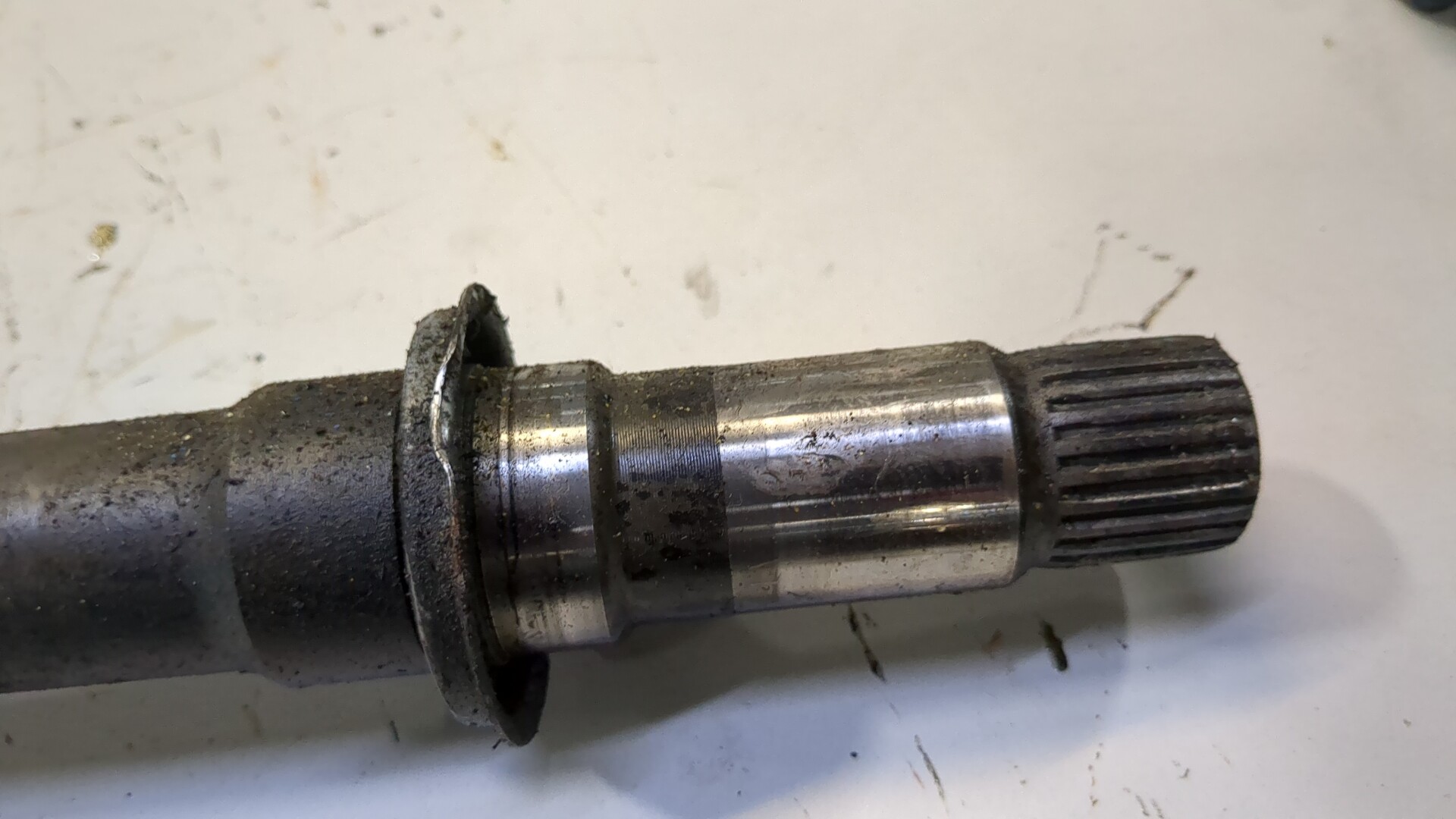 Полуось передняя правая