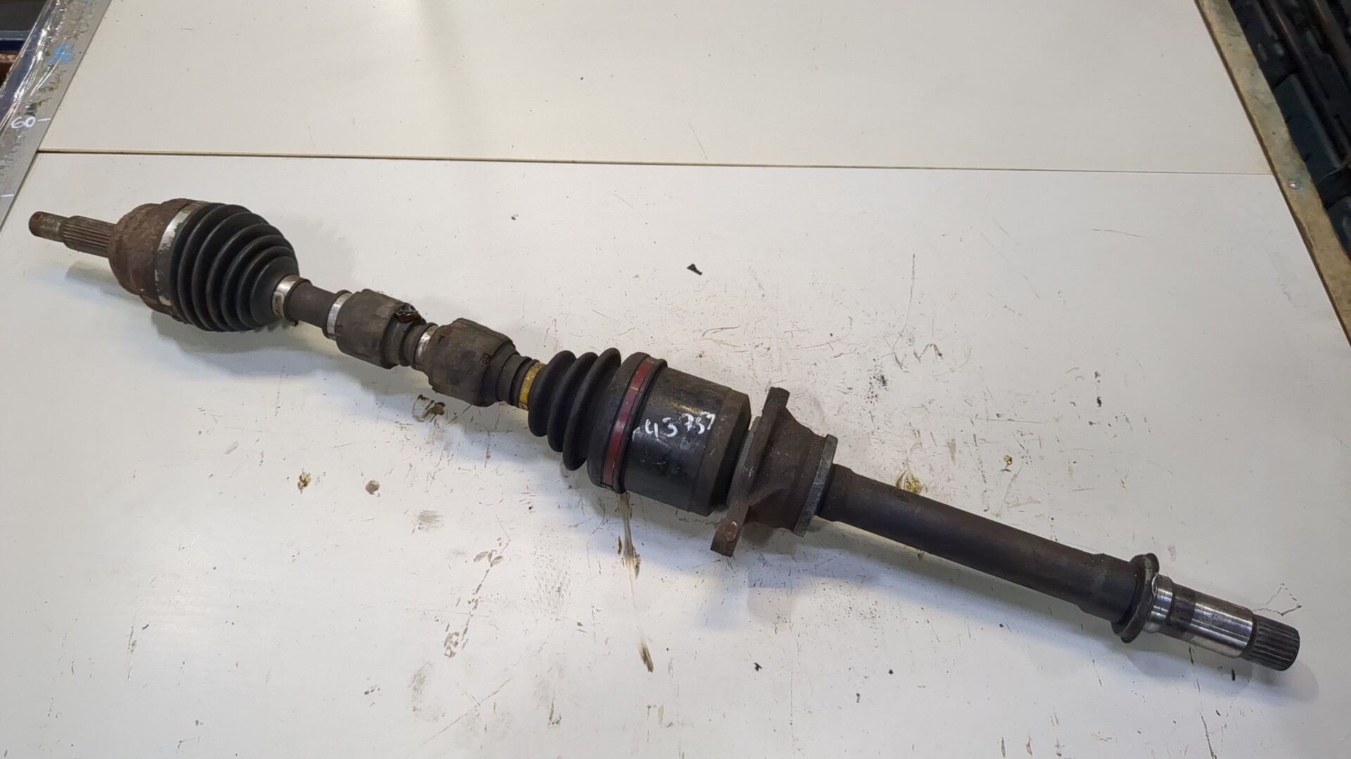 Полуось передняя правая