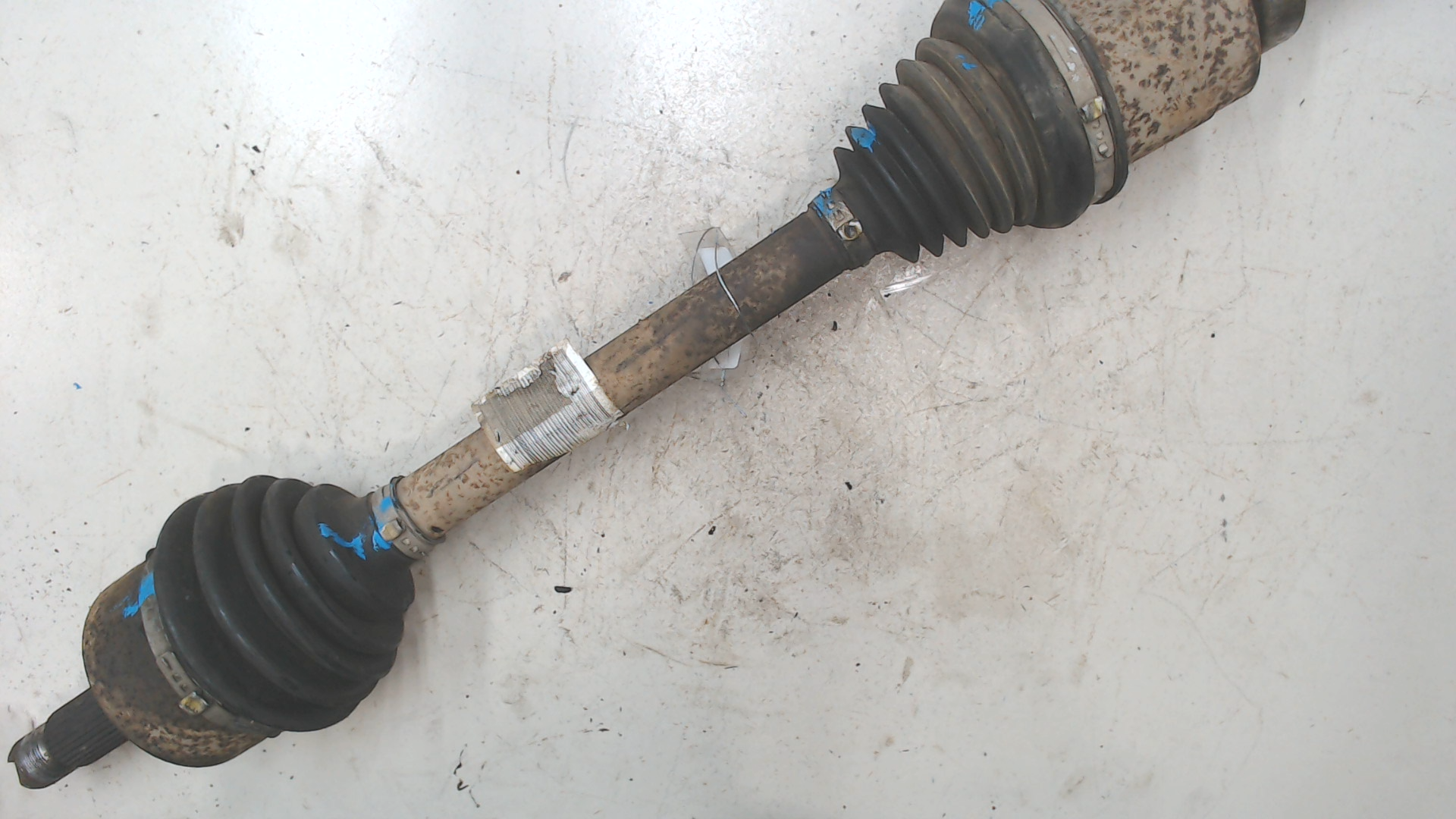 Полуось передняя правая