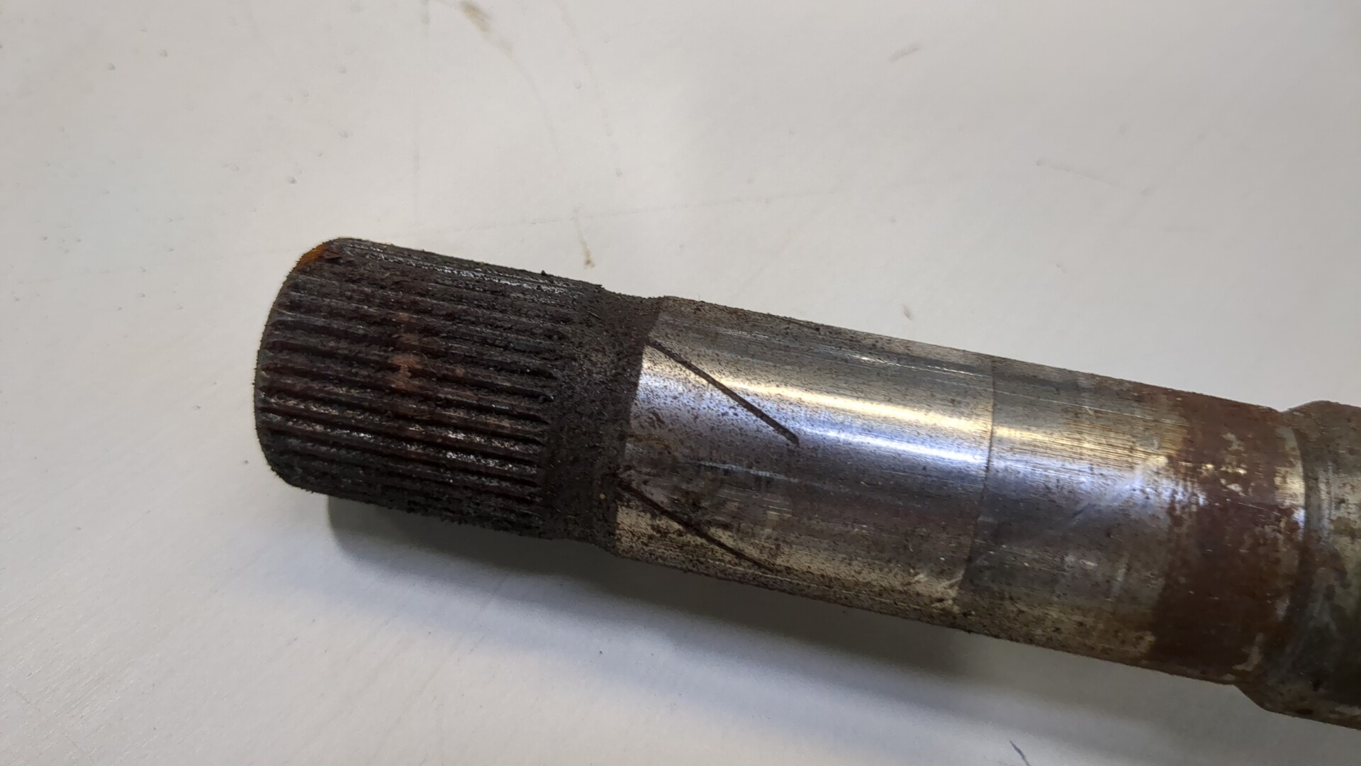 Полуось передняя правая