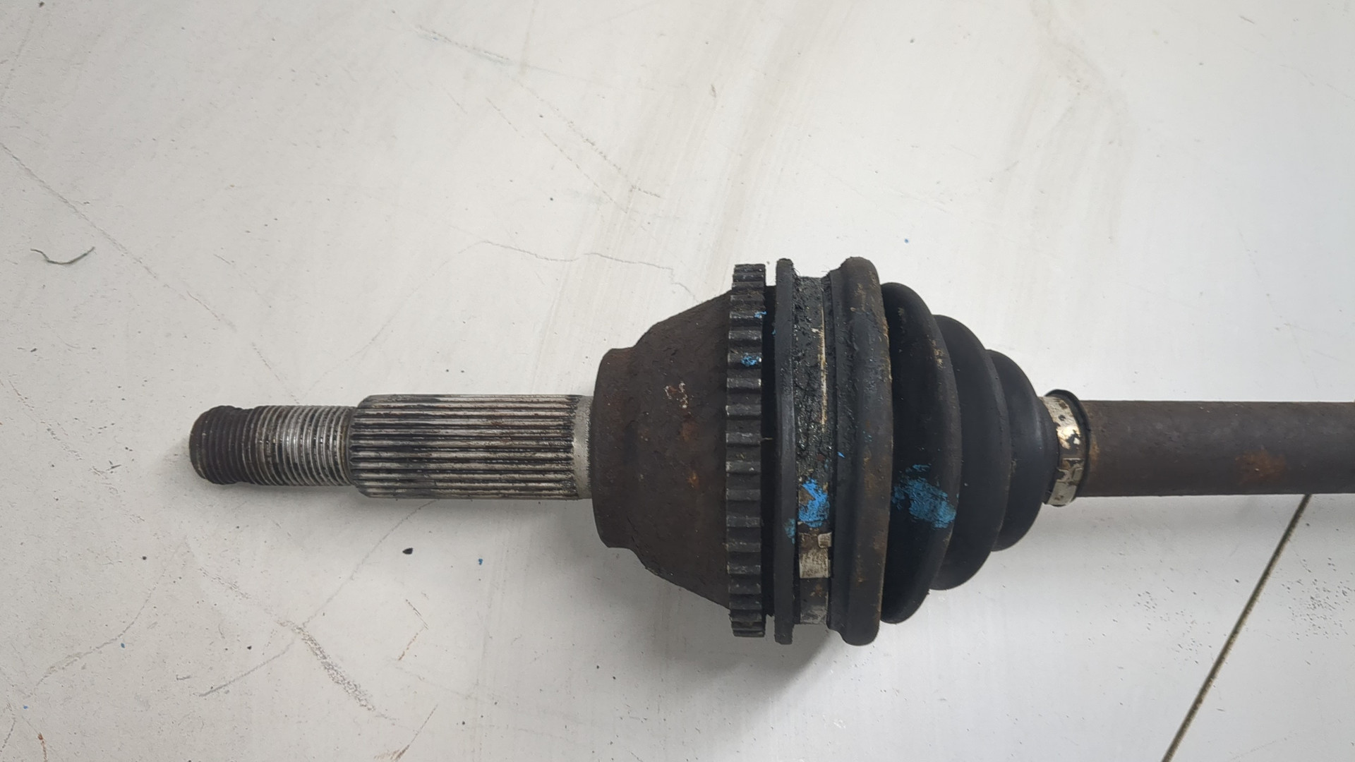 Полуось передняя правая