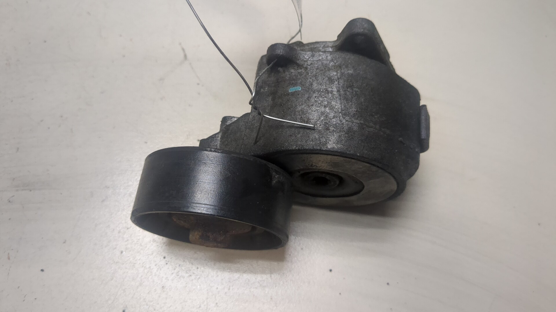 Натяжитель ремня