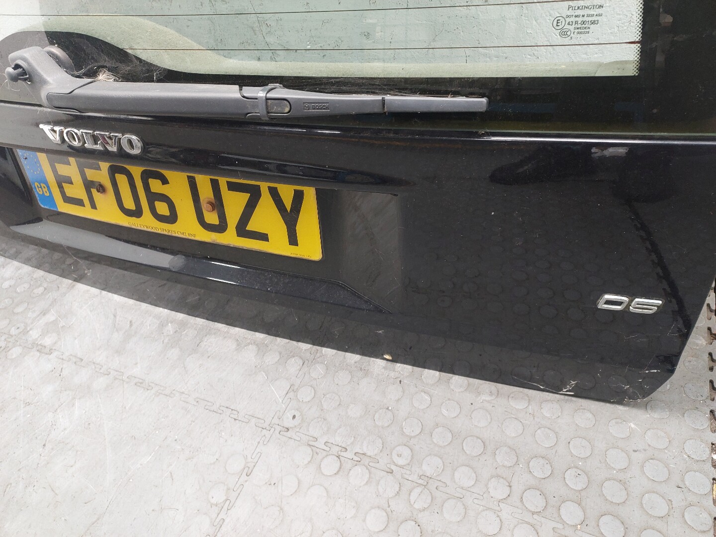 Дверь багажника