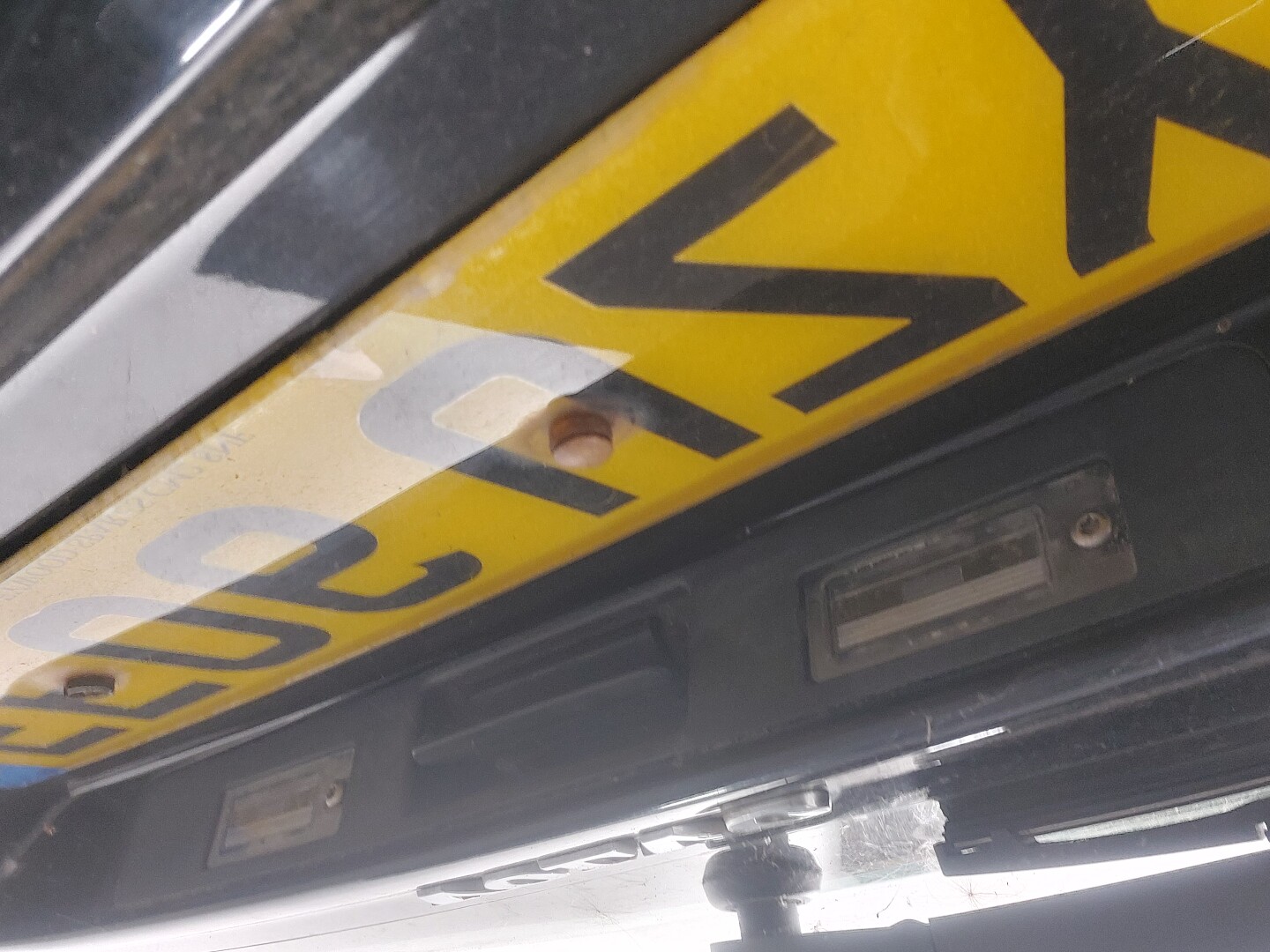 Дверь багажника