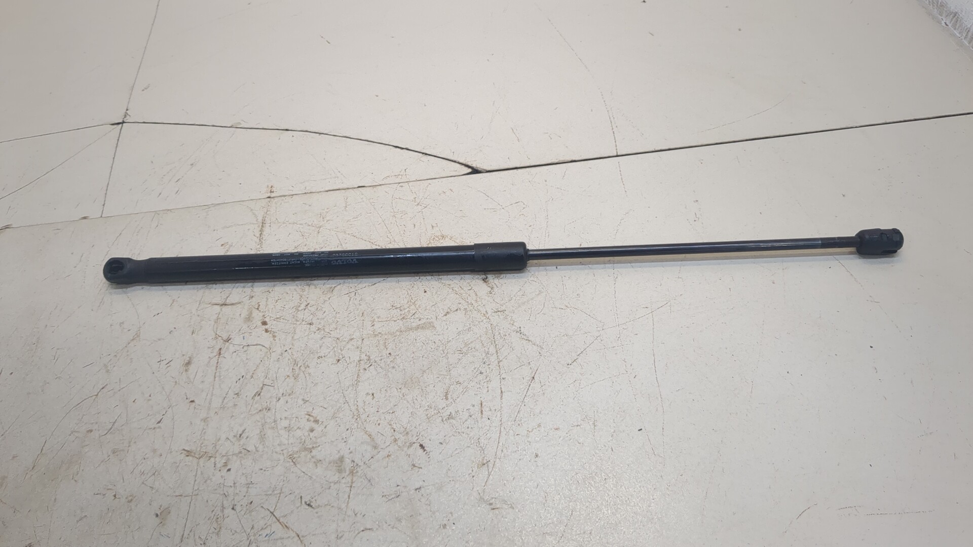 Амортизатор капота