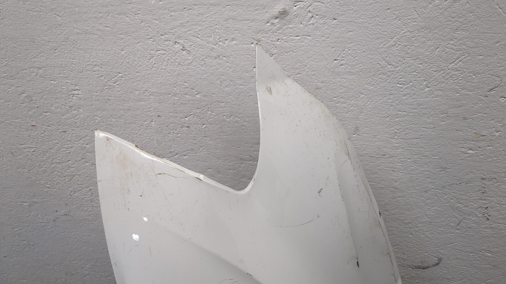 Крыло переднее левое