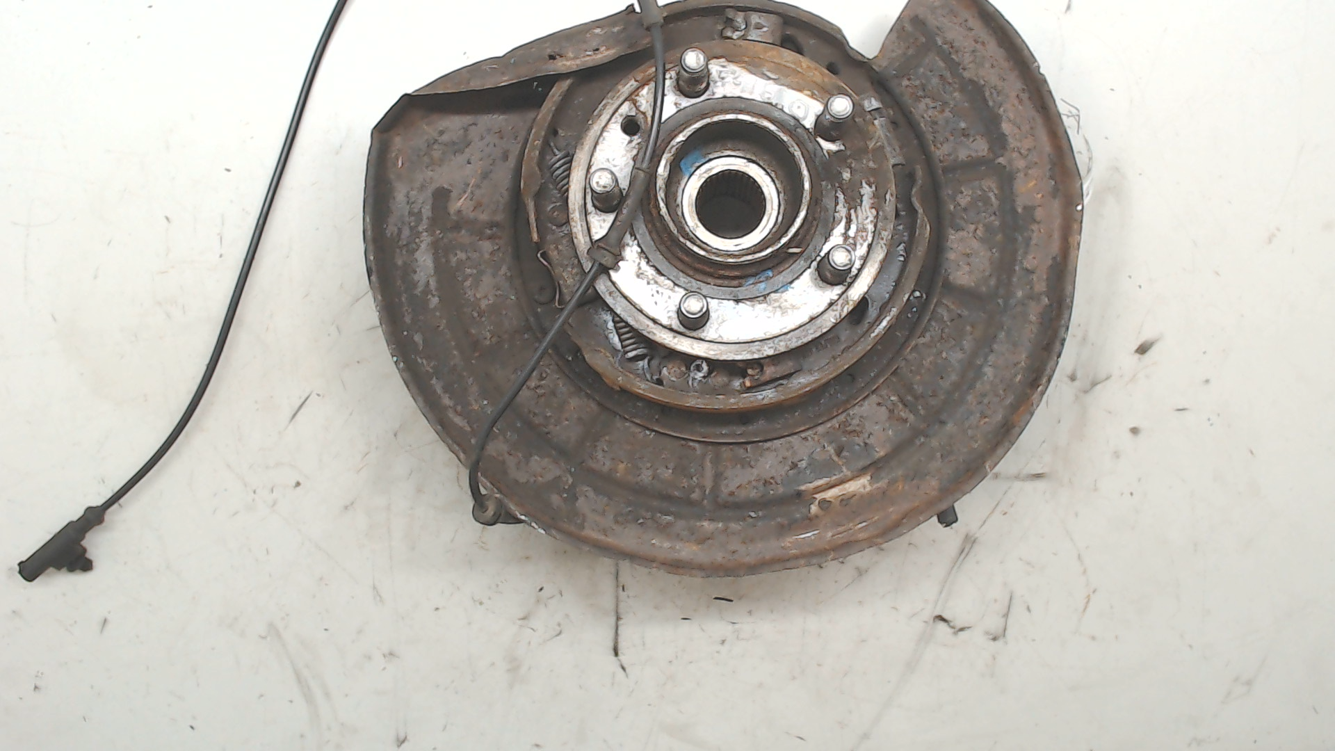 Кулак поворотный задний правый