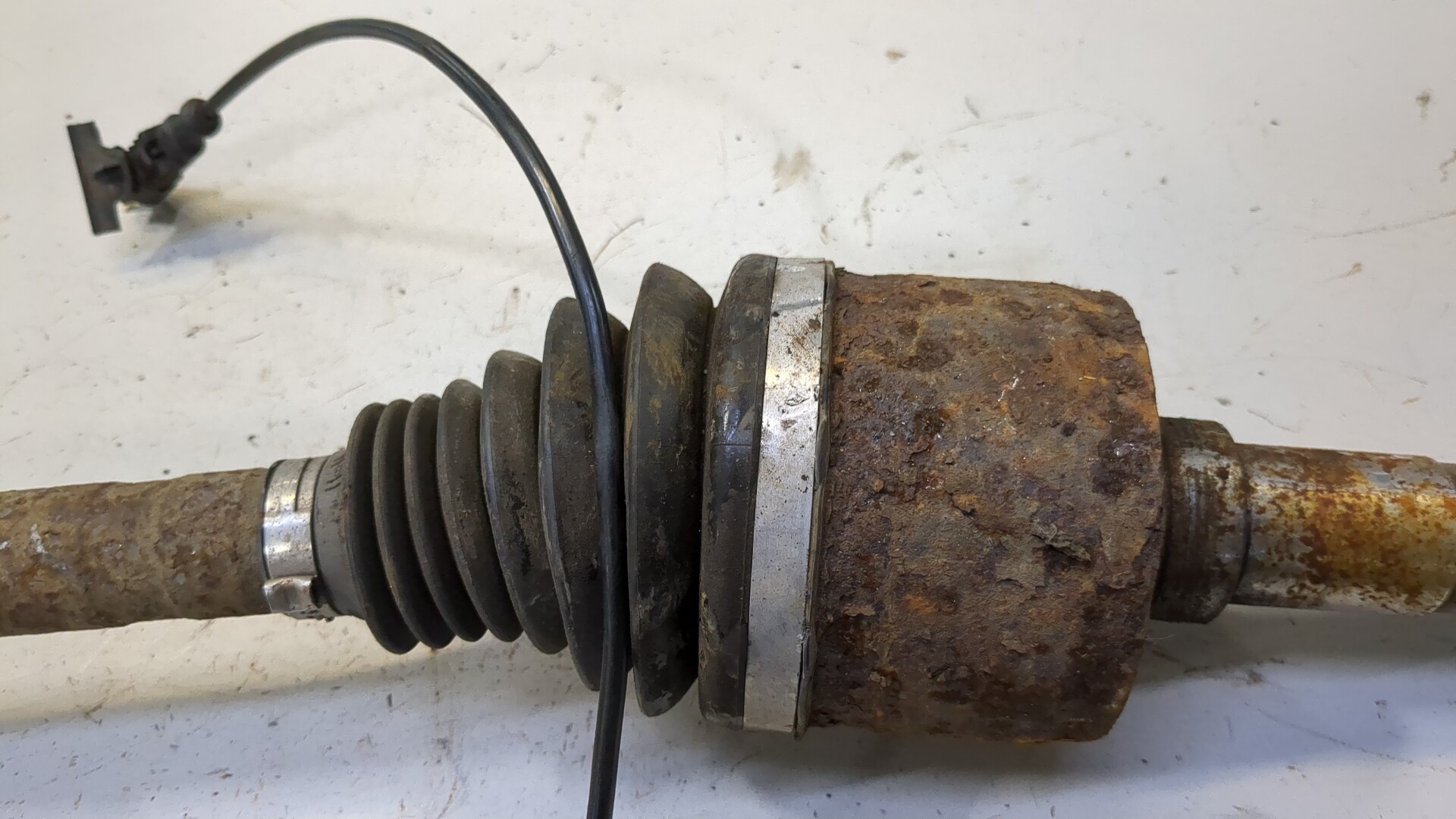 Кулак поворотный задний левый