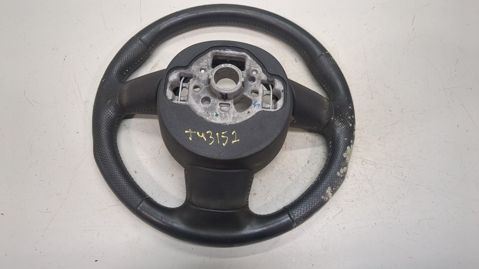 Рулевое колесо (руль)