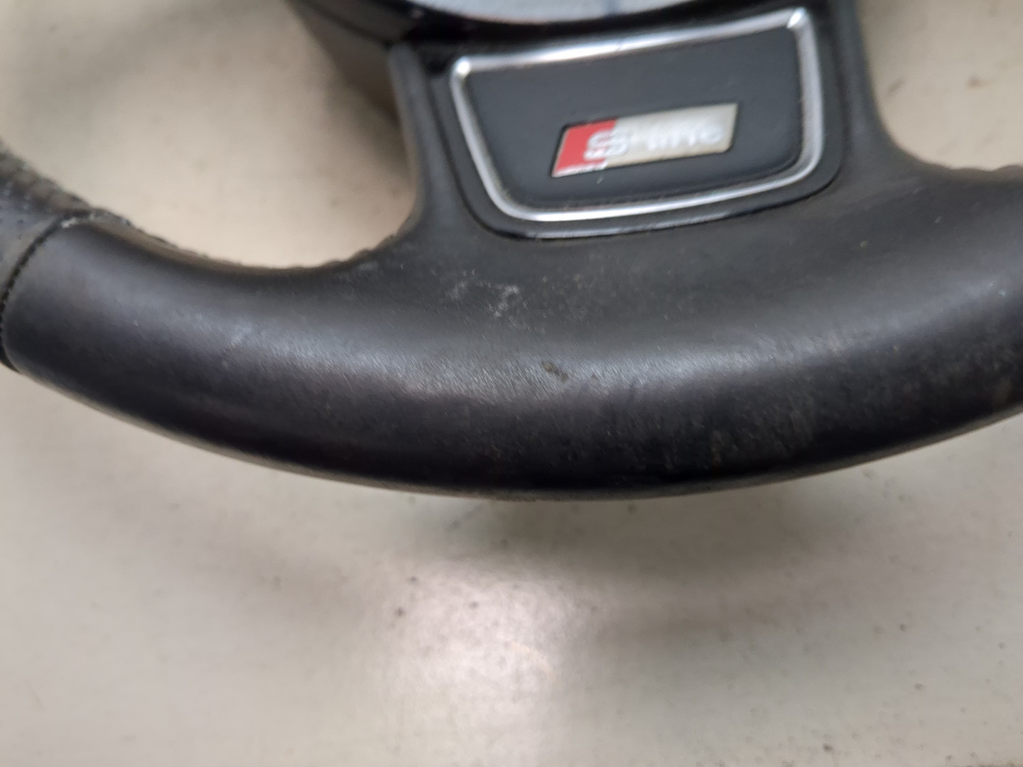 Рулевое колесо (руль)