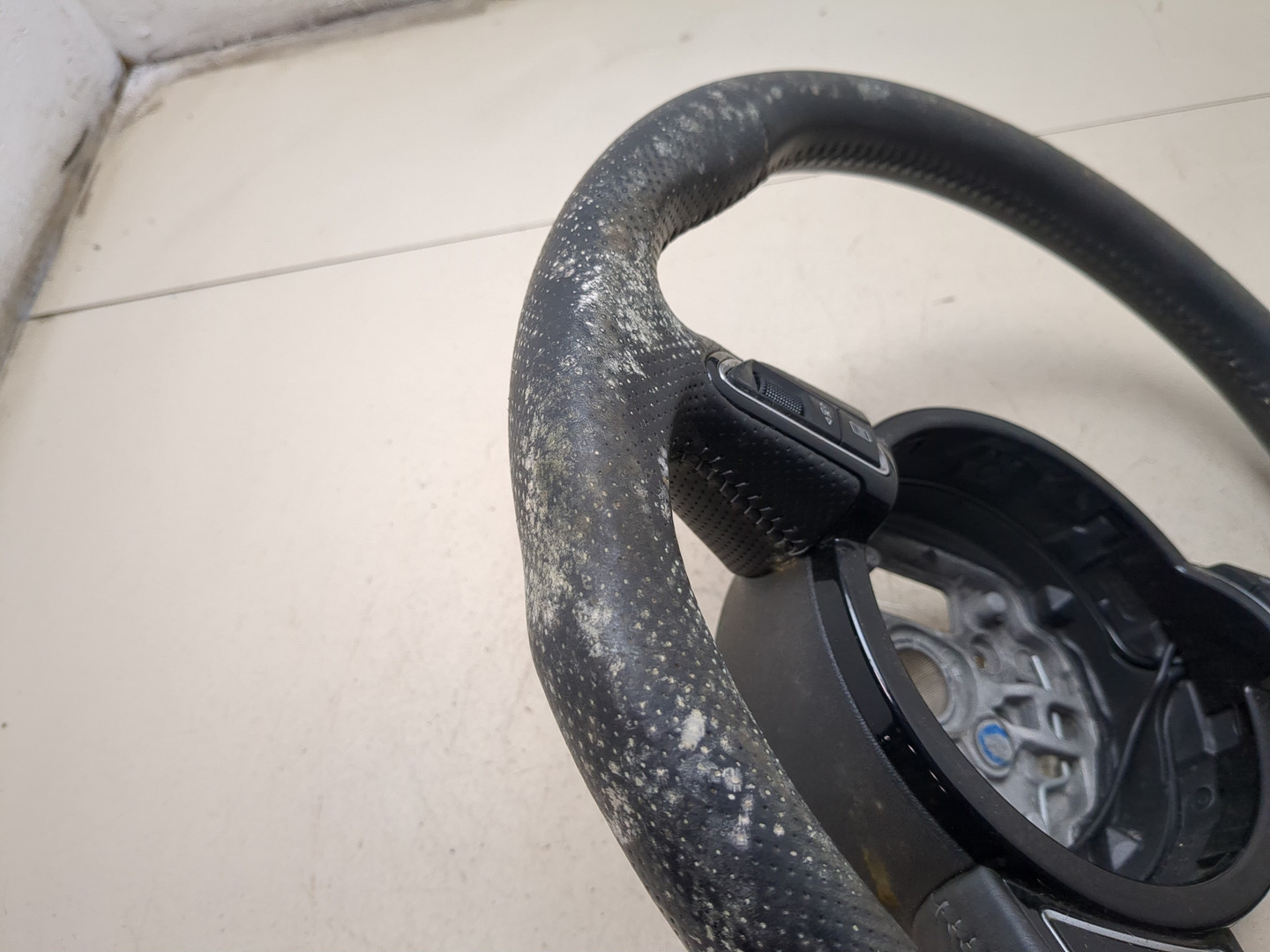 Рулевое колесо (руль)