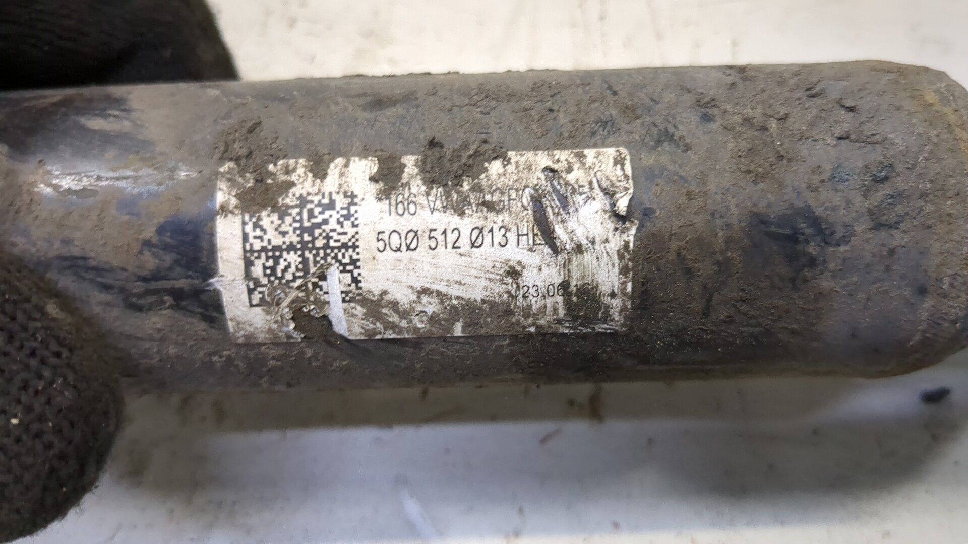 Амортизатор задний (стойка)