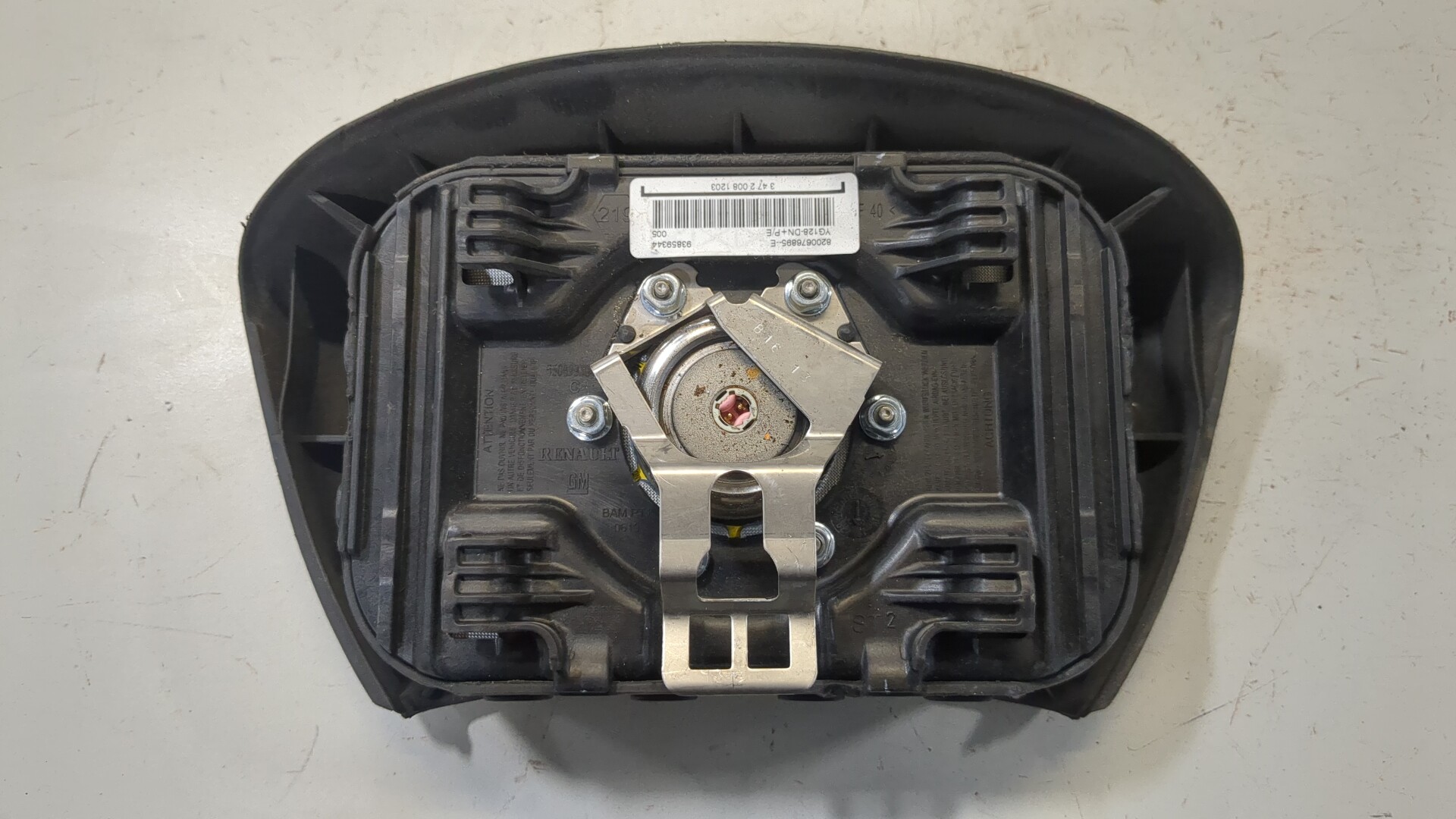 Подушка безопасности в рулевое колесо