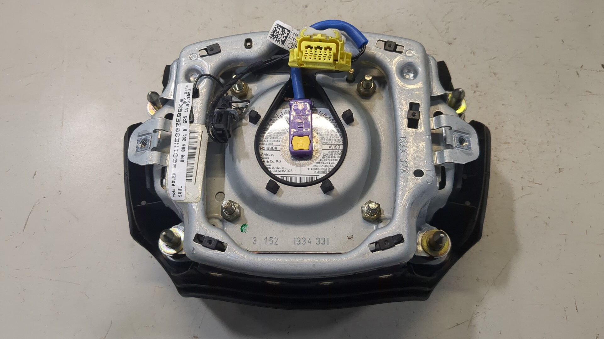 Подушка безопасности в рулевое колесо