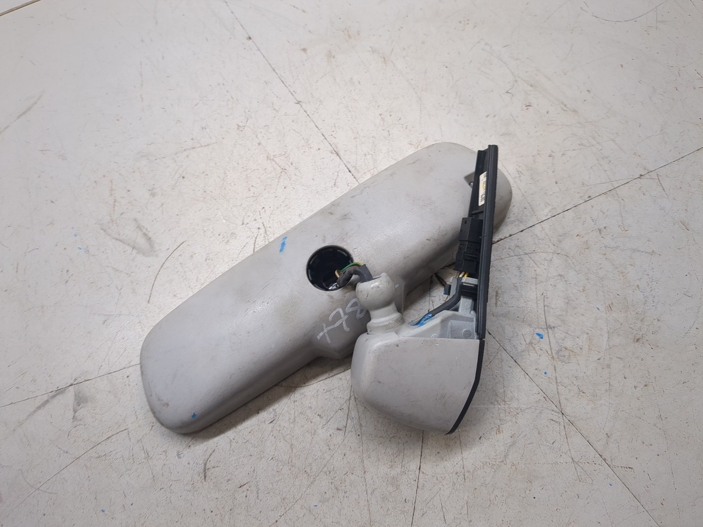 Зеркало заднего вида