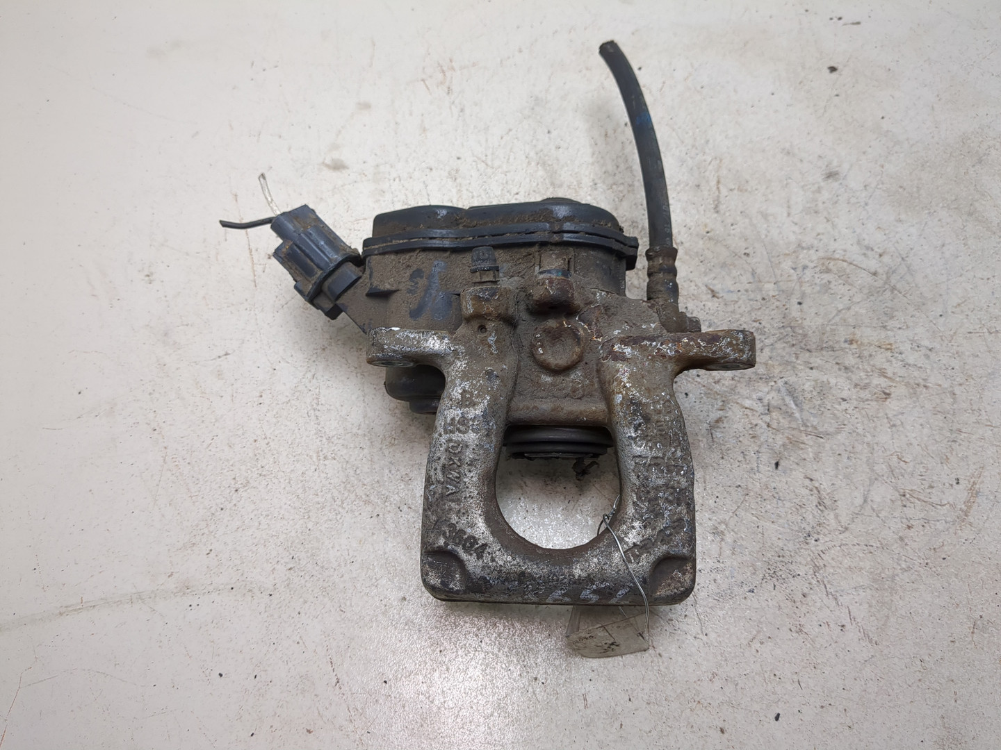 Суппорт задний левый