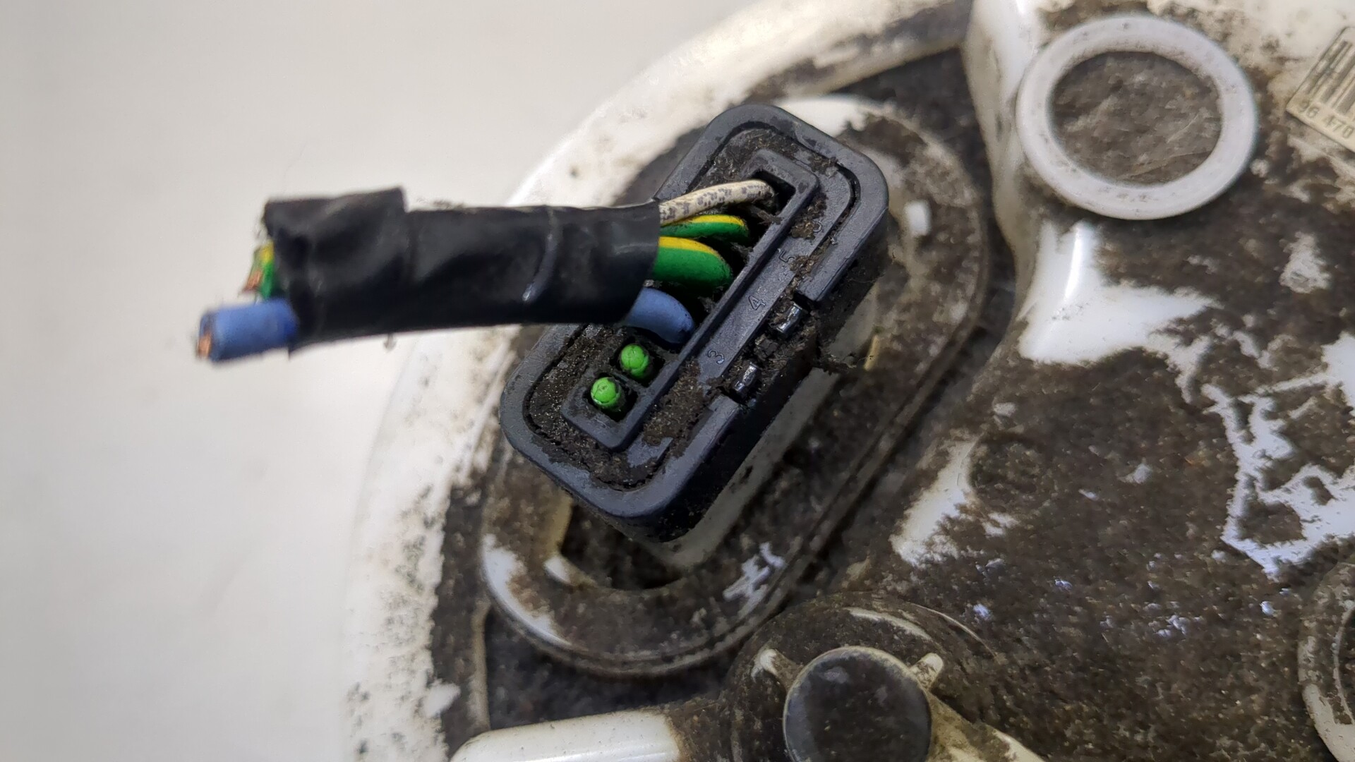 Насос топливный электрический