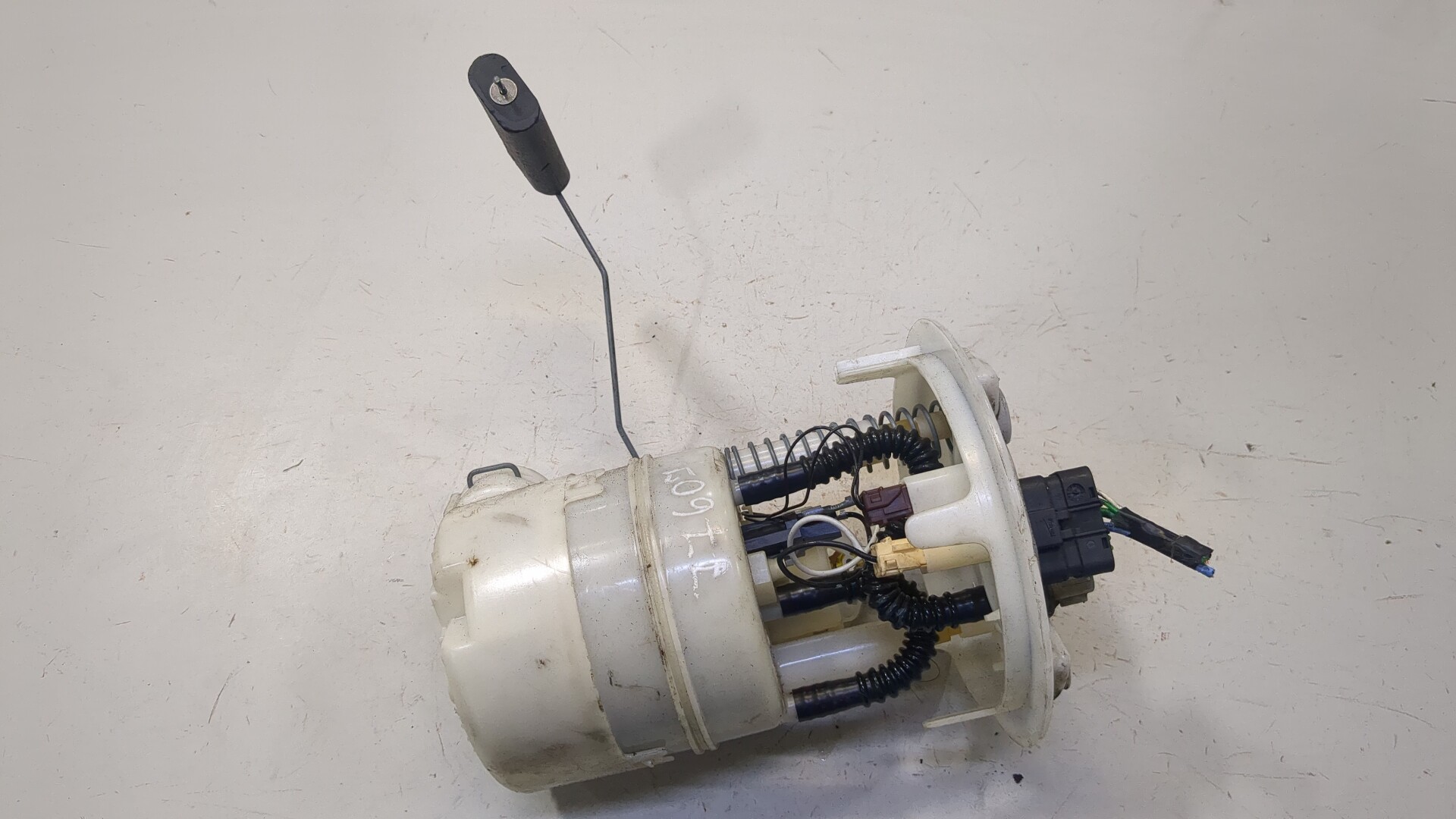 Насос топливный электрический