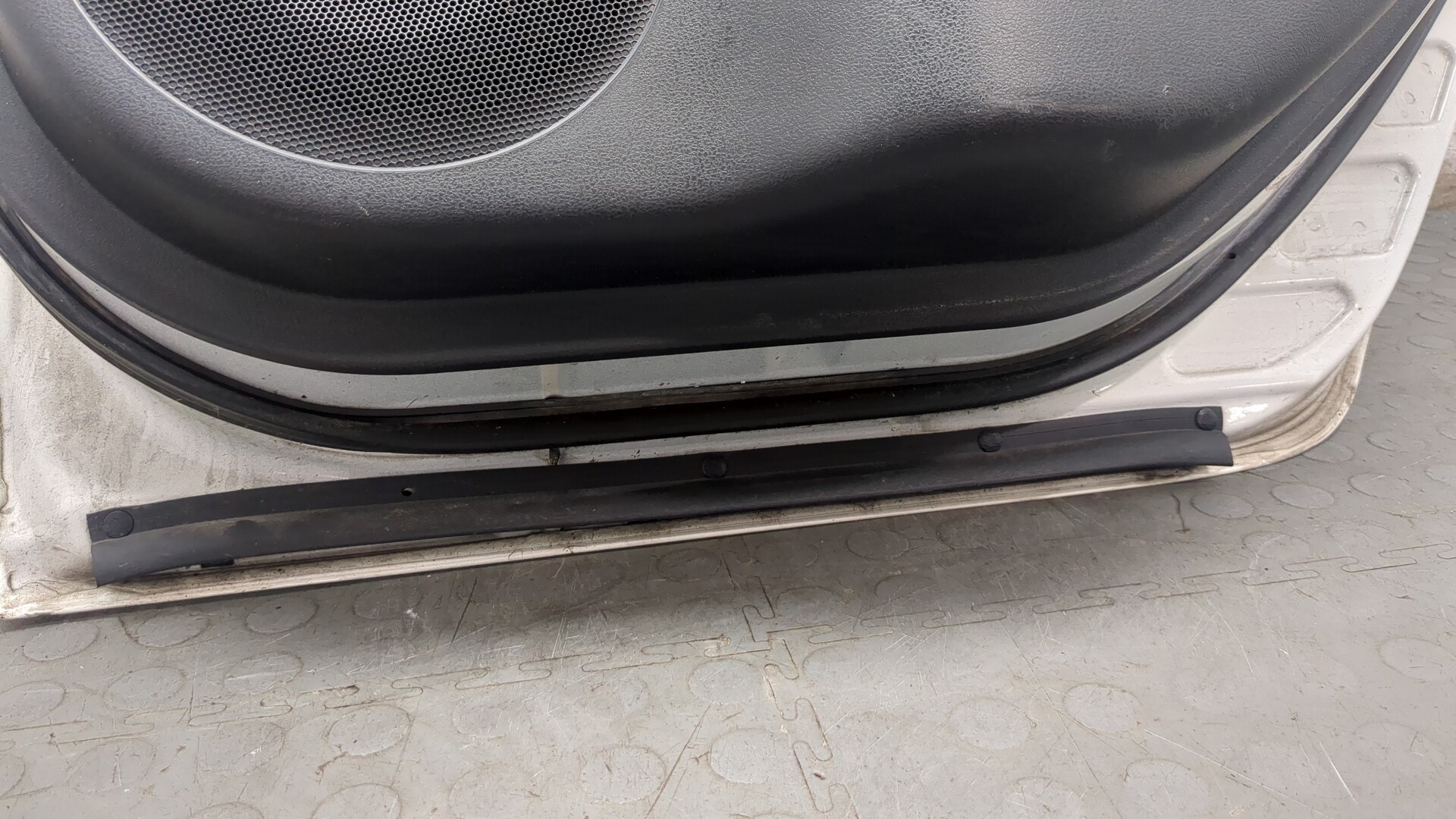 Дверь задняя правая