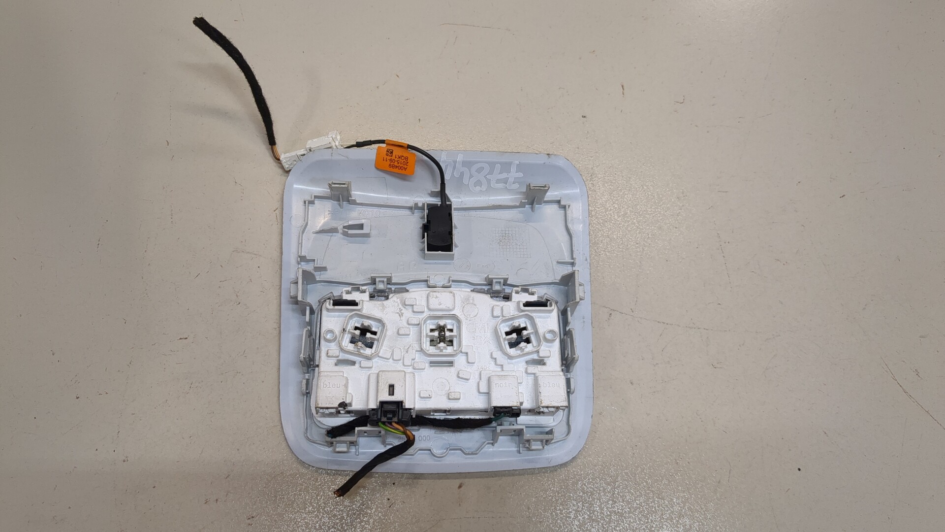 Плафон салонный