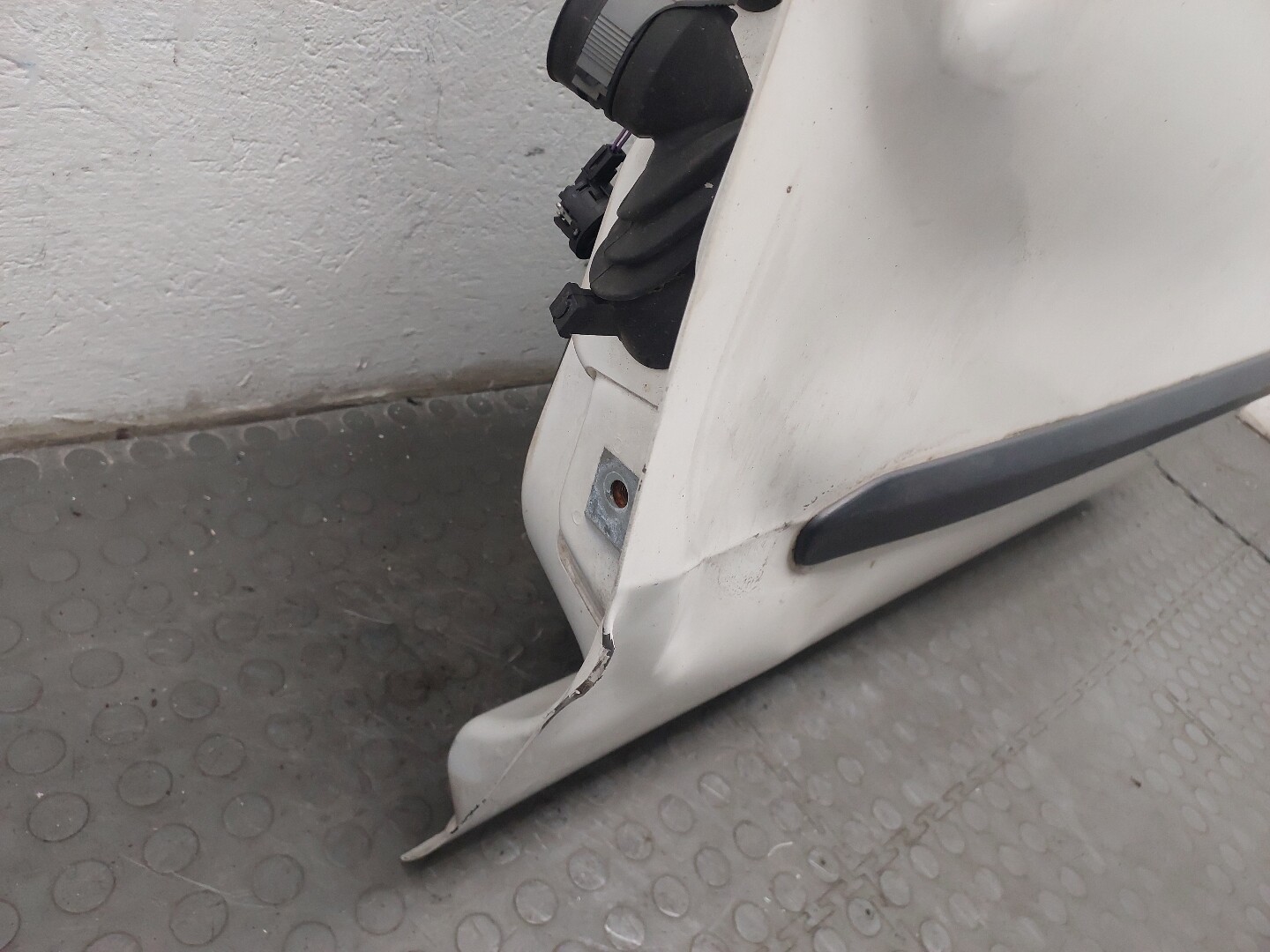 Дверь передняя левая