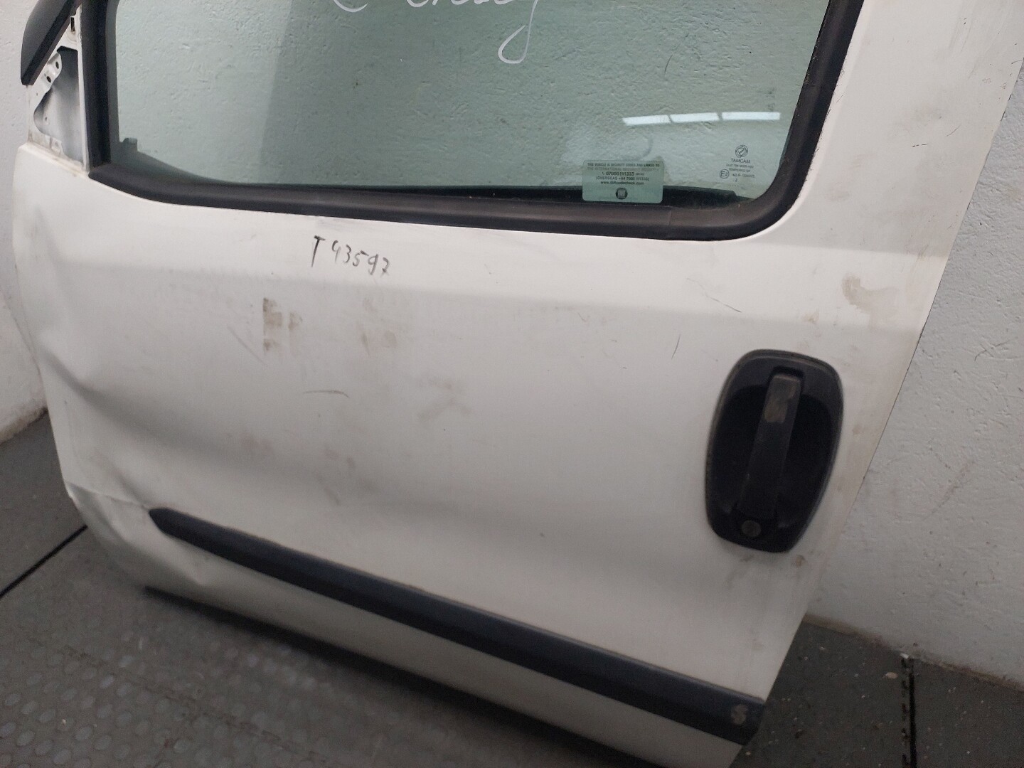 Дверь передняя левая