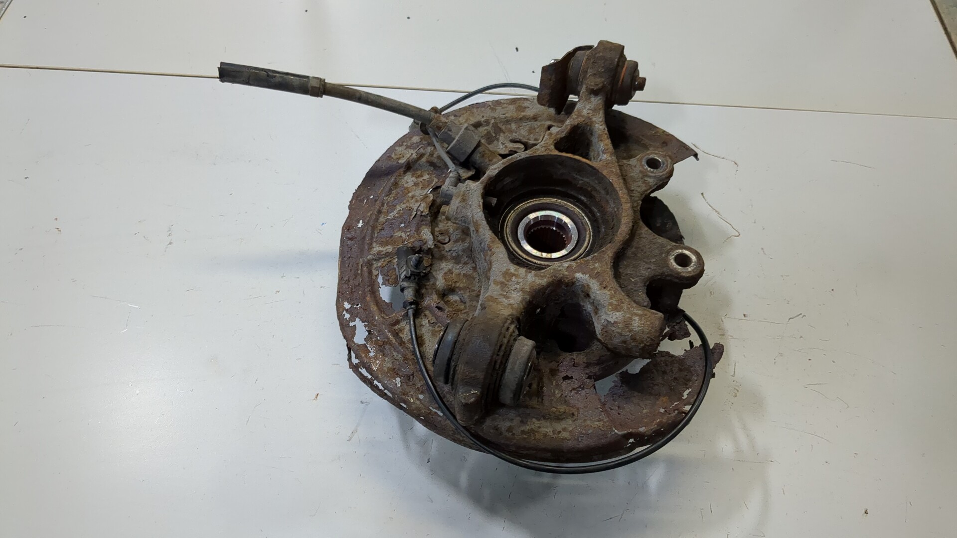 Кулак поворотный задний правый