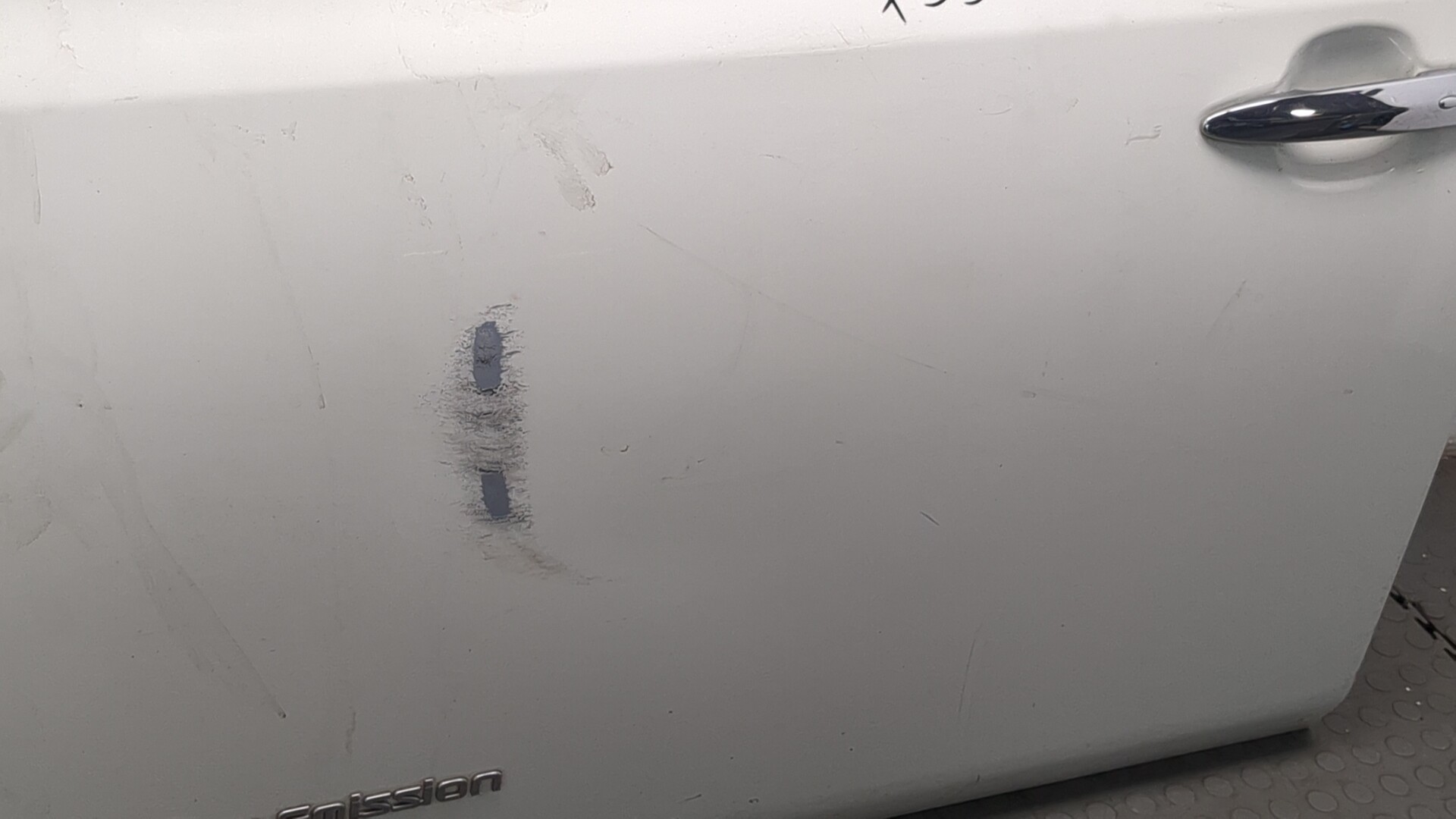 Дверь передняя левая