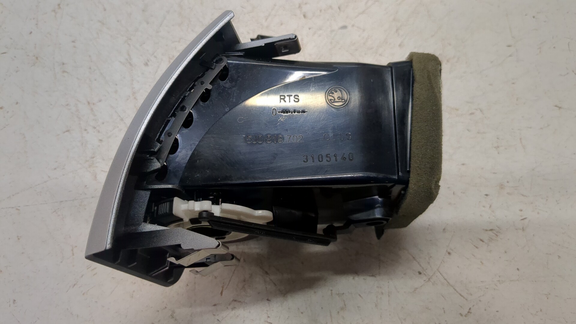 Дефлектор воздушный