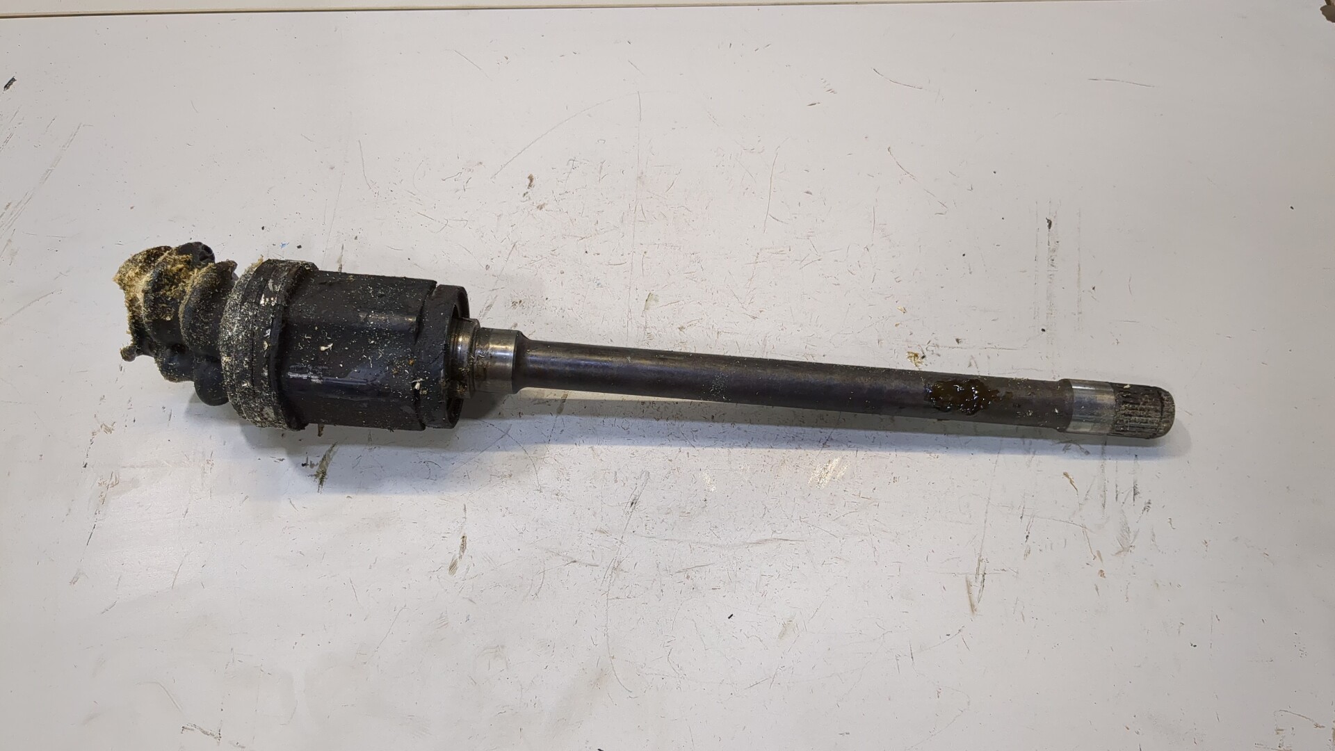 Полуось передняя правая