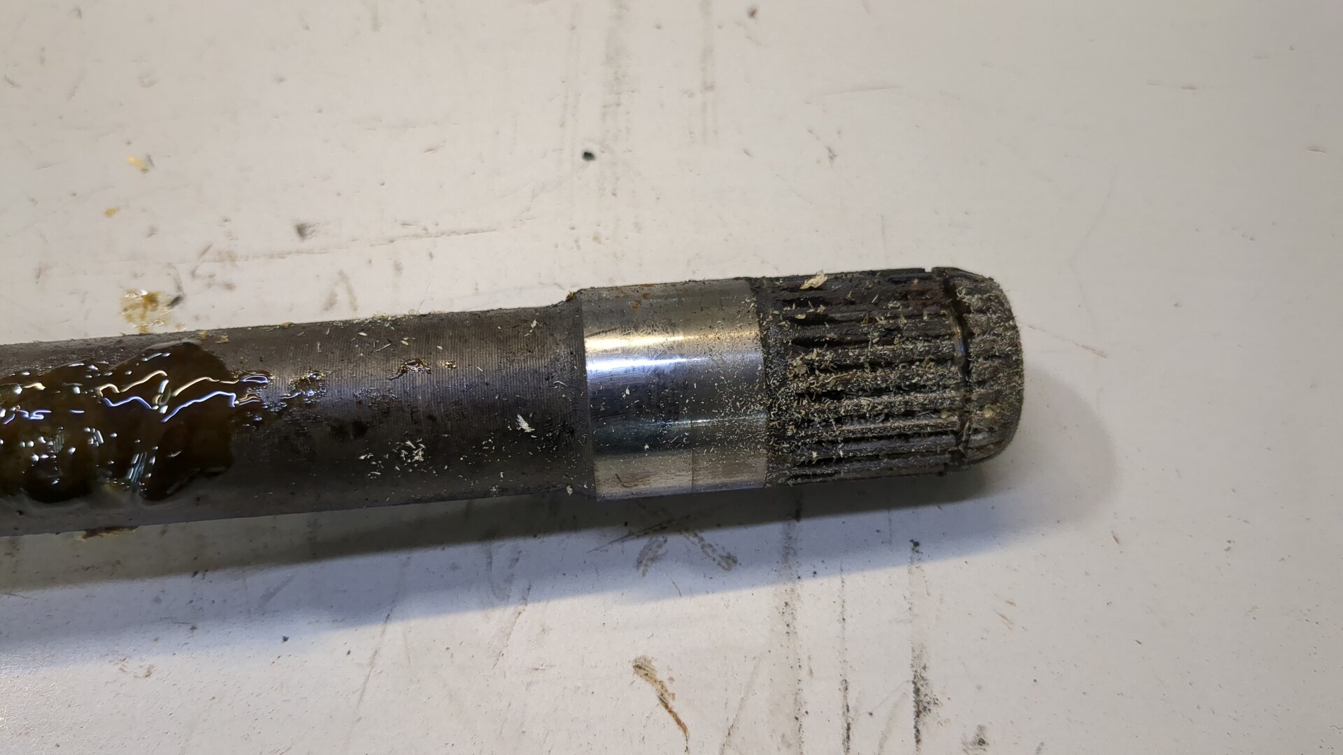 Полуось передняя правая