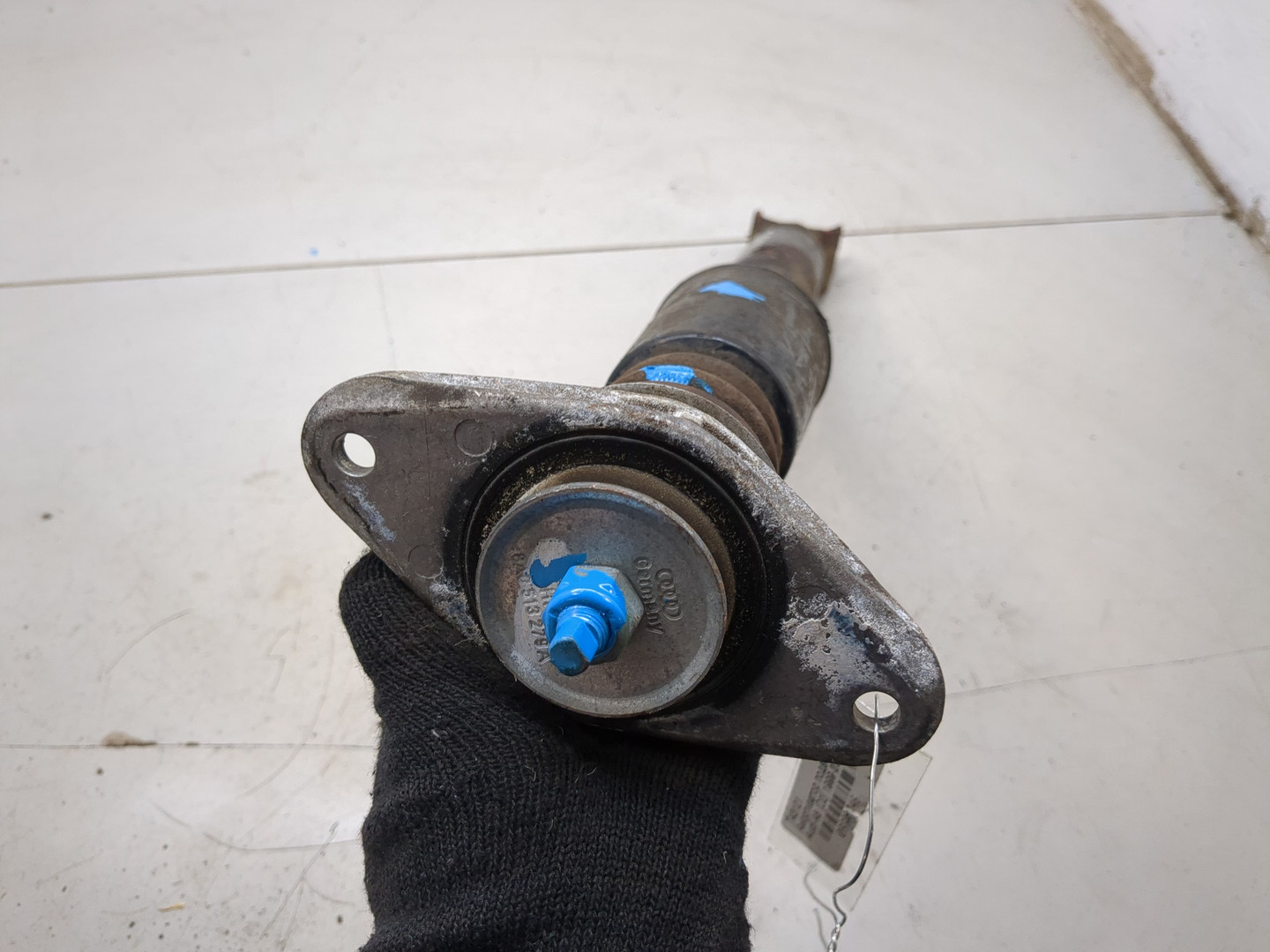 Амортизатор задний (стойка)