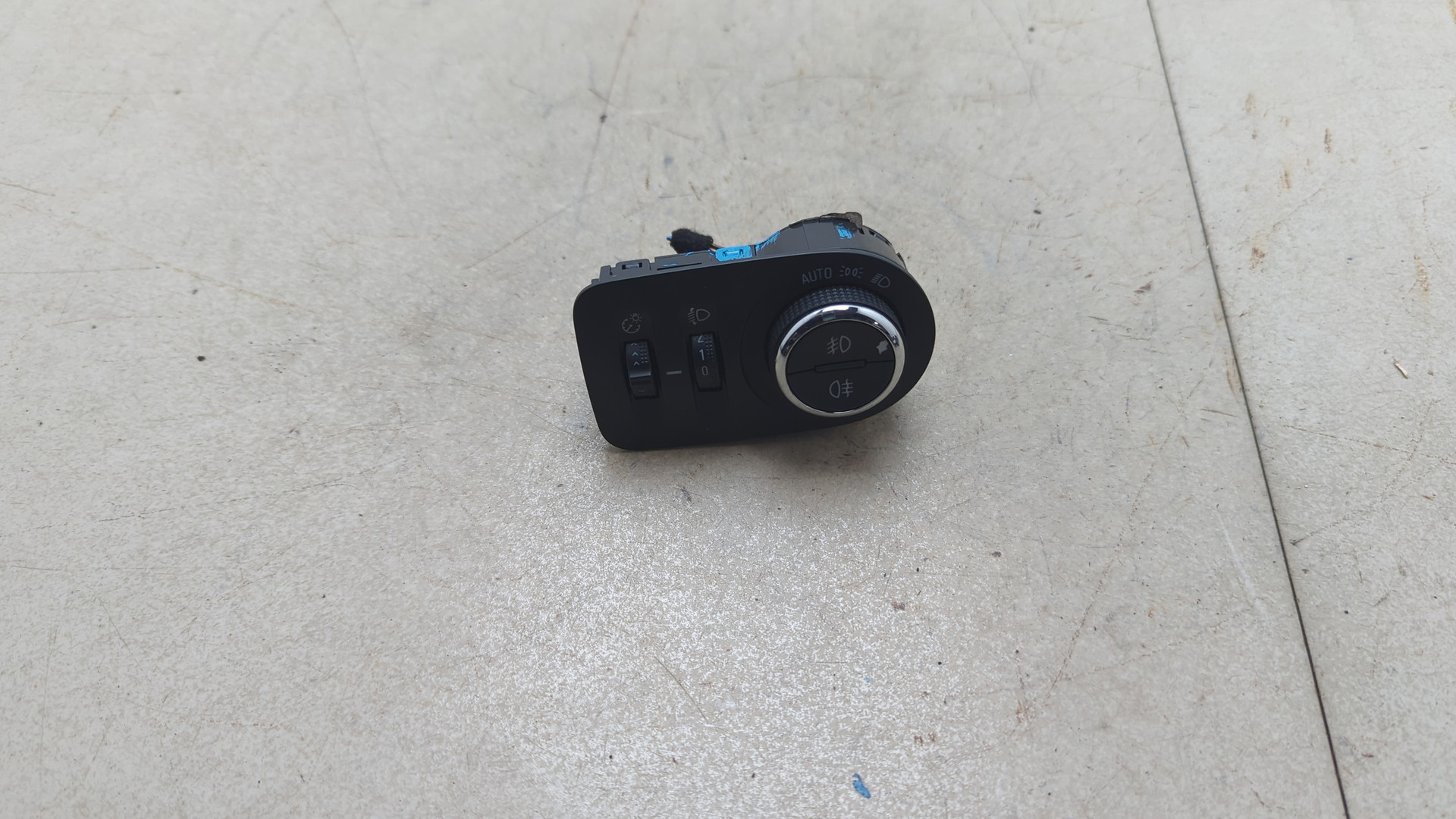 Переключатель света фар