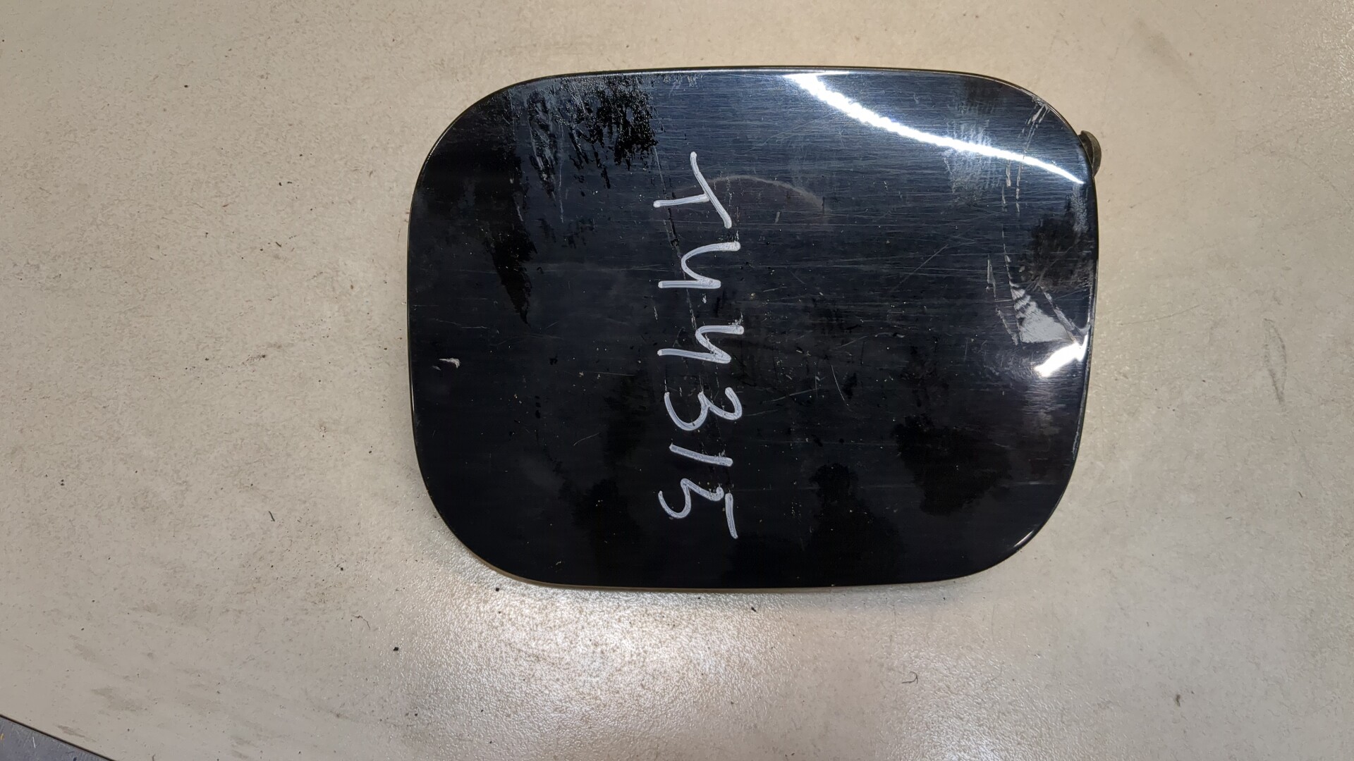 Лючок бензобака