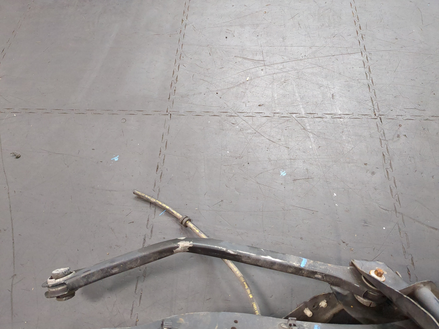 Балка задняя