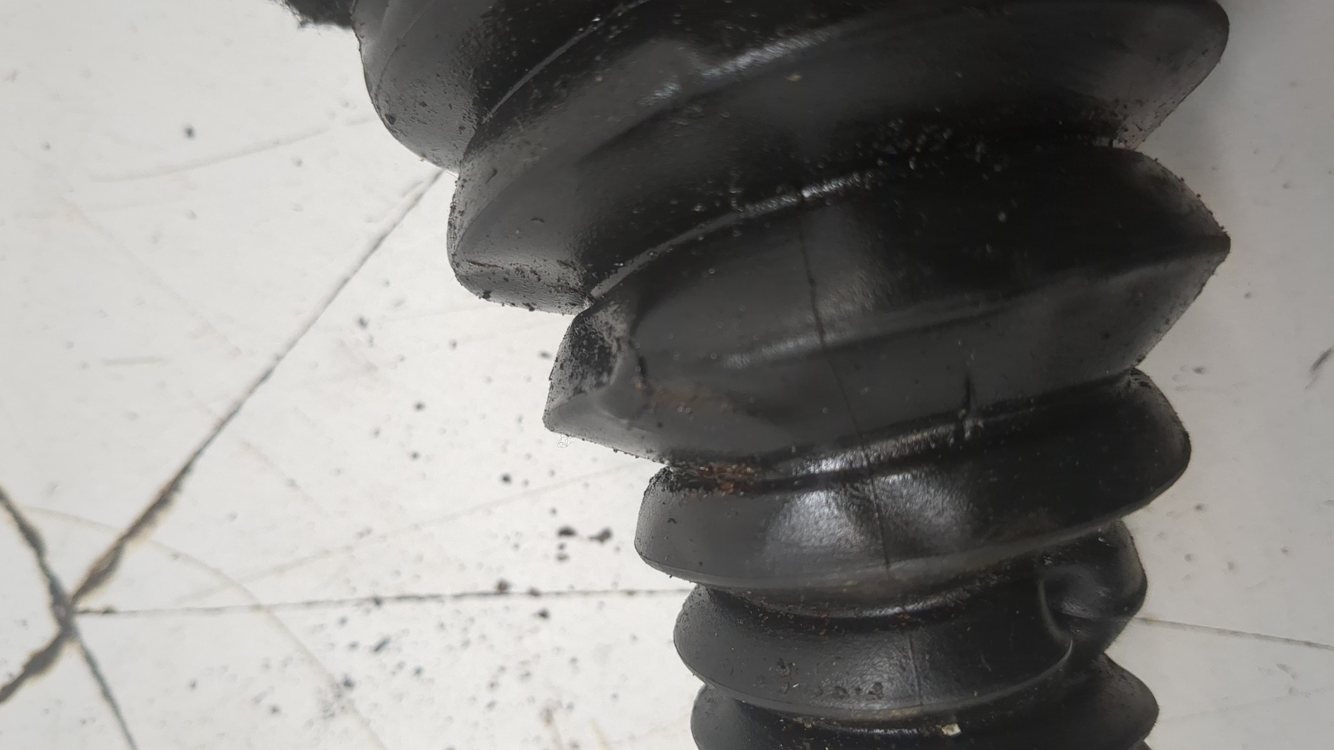 Полуось передняя левая