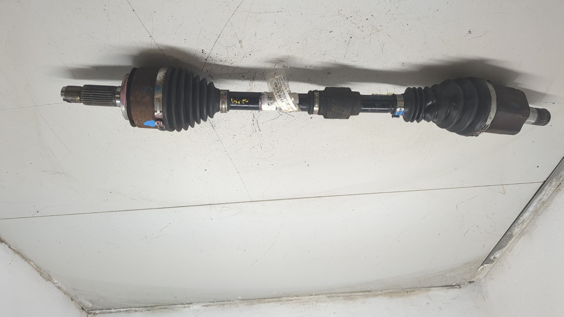 Полуось передняя левая