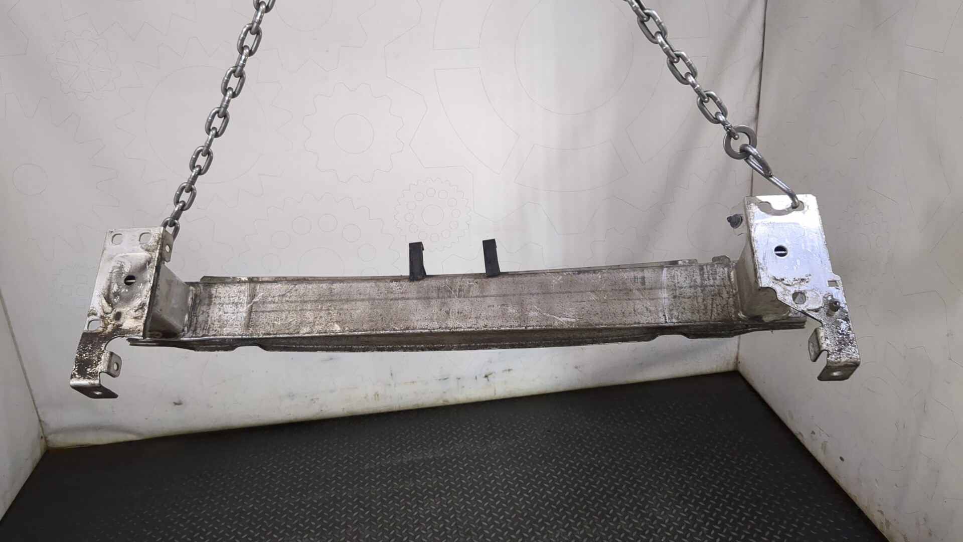 Усилитель переднего бампера