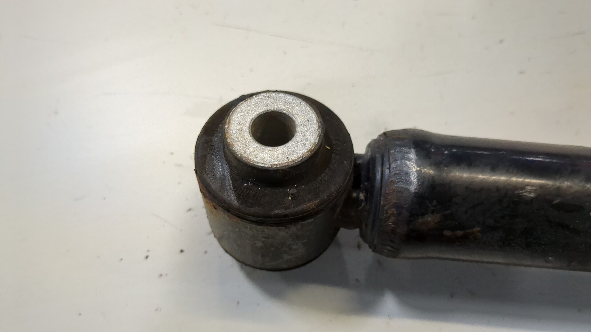 Амортизатор задний (стойка)