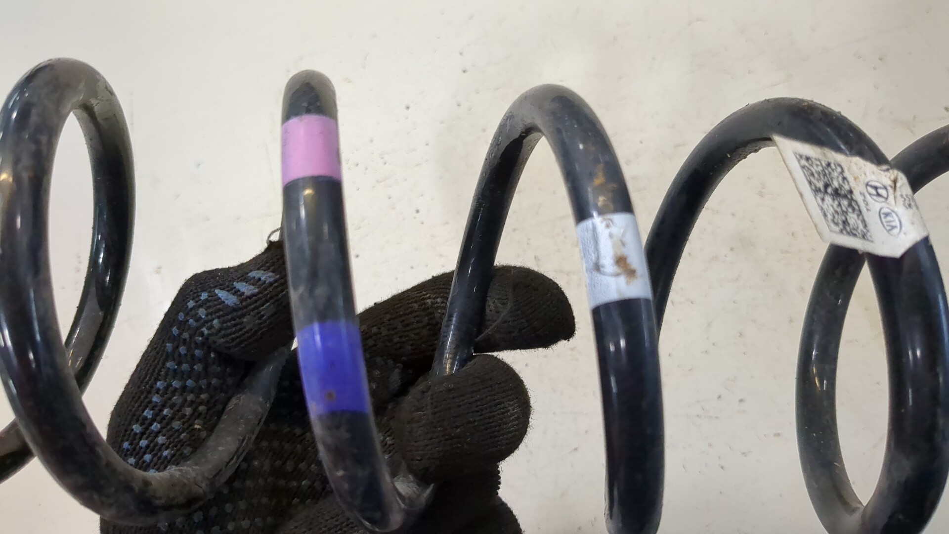 Пружина задняя