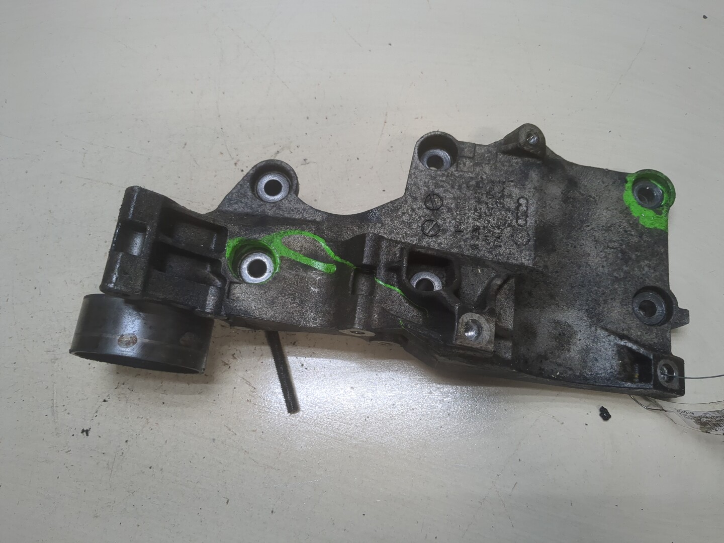 Кронштейн генератора