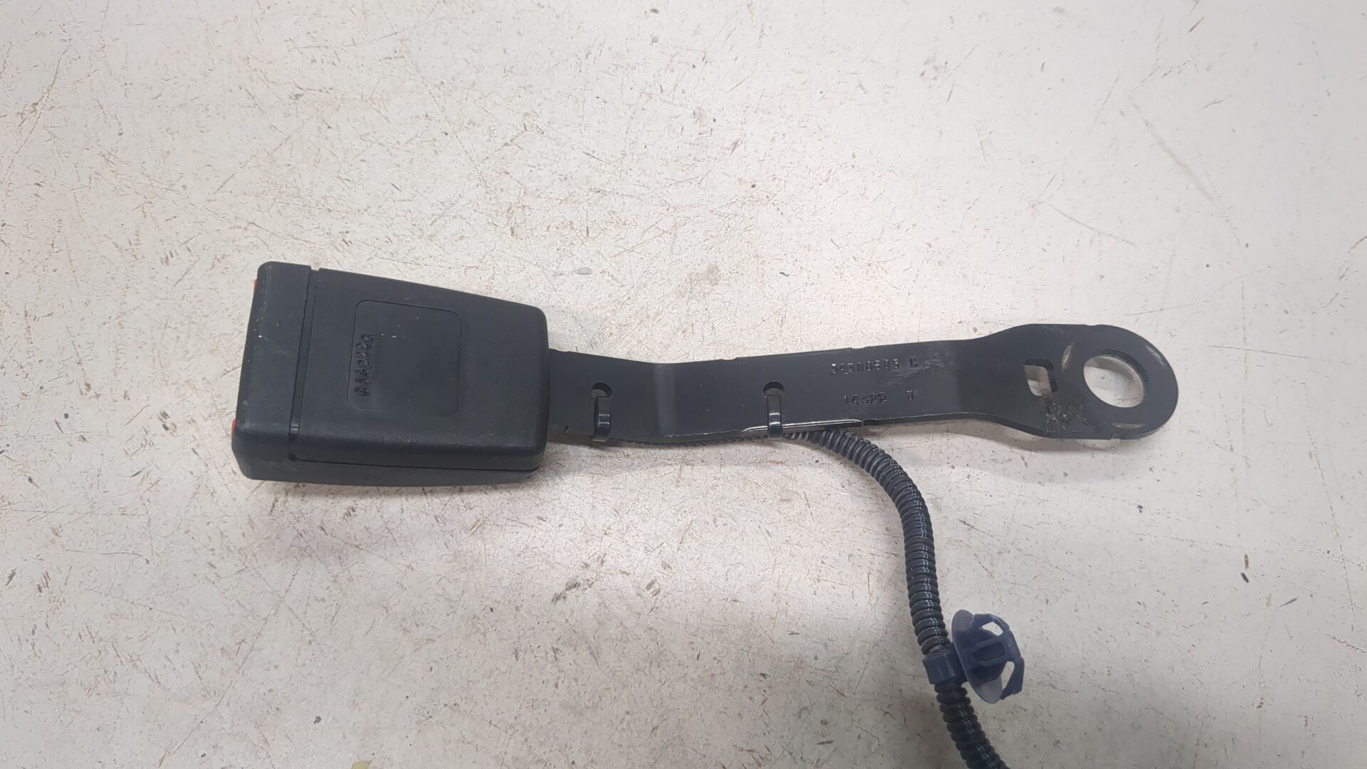 Ответная часть ремня безопасности